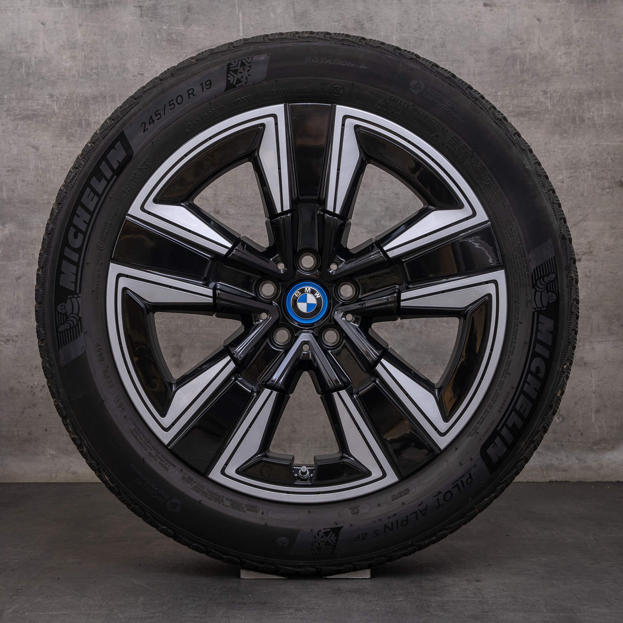 Originale BMW iX3 vinterdæk med fælge 19 tommer G08 styling 842 6895627 sort sølv blank