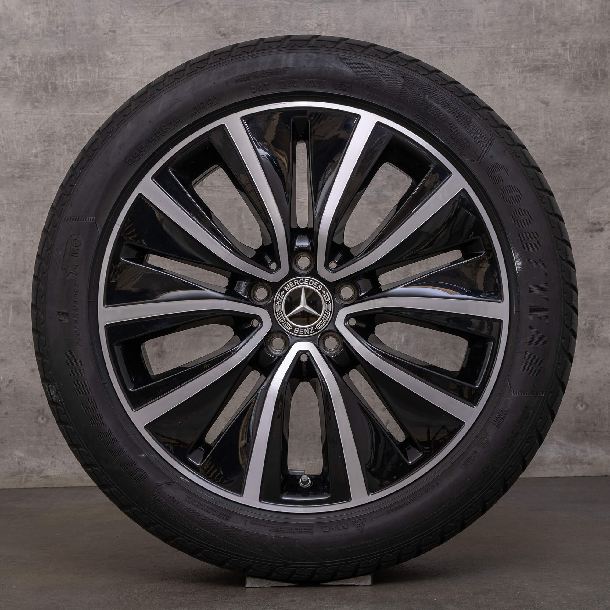 Oryginalne koła zimowe Mercedes Benz CLS 18 cali felgi C257 A2574010700 czarne polerowane toczone