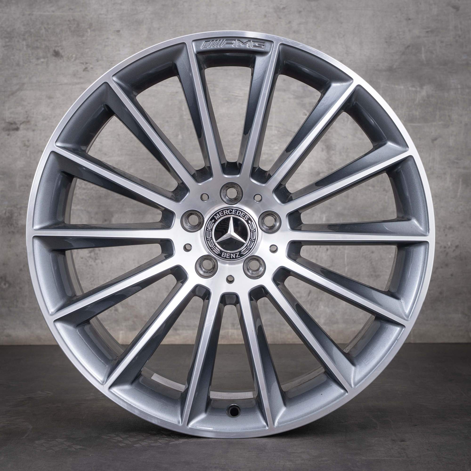 Jantă originală Mercedes-Benz CLS AMG de 20 de inci W257 C257 A2574012000 culoare „Himalaya Grey” jantă diamantată