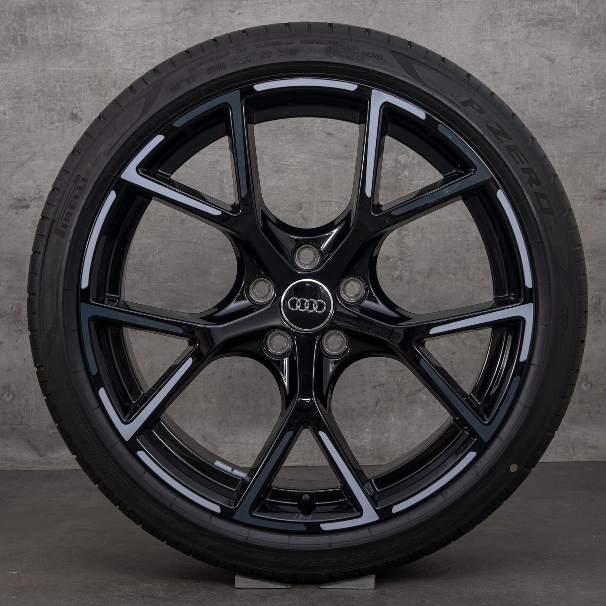Audi felgi 19 cali RS3 8Y opony letnie koła 8Y0601025BR 8Y0601025BQ