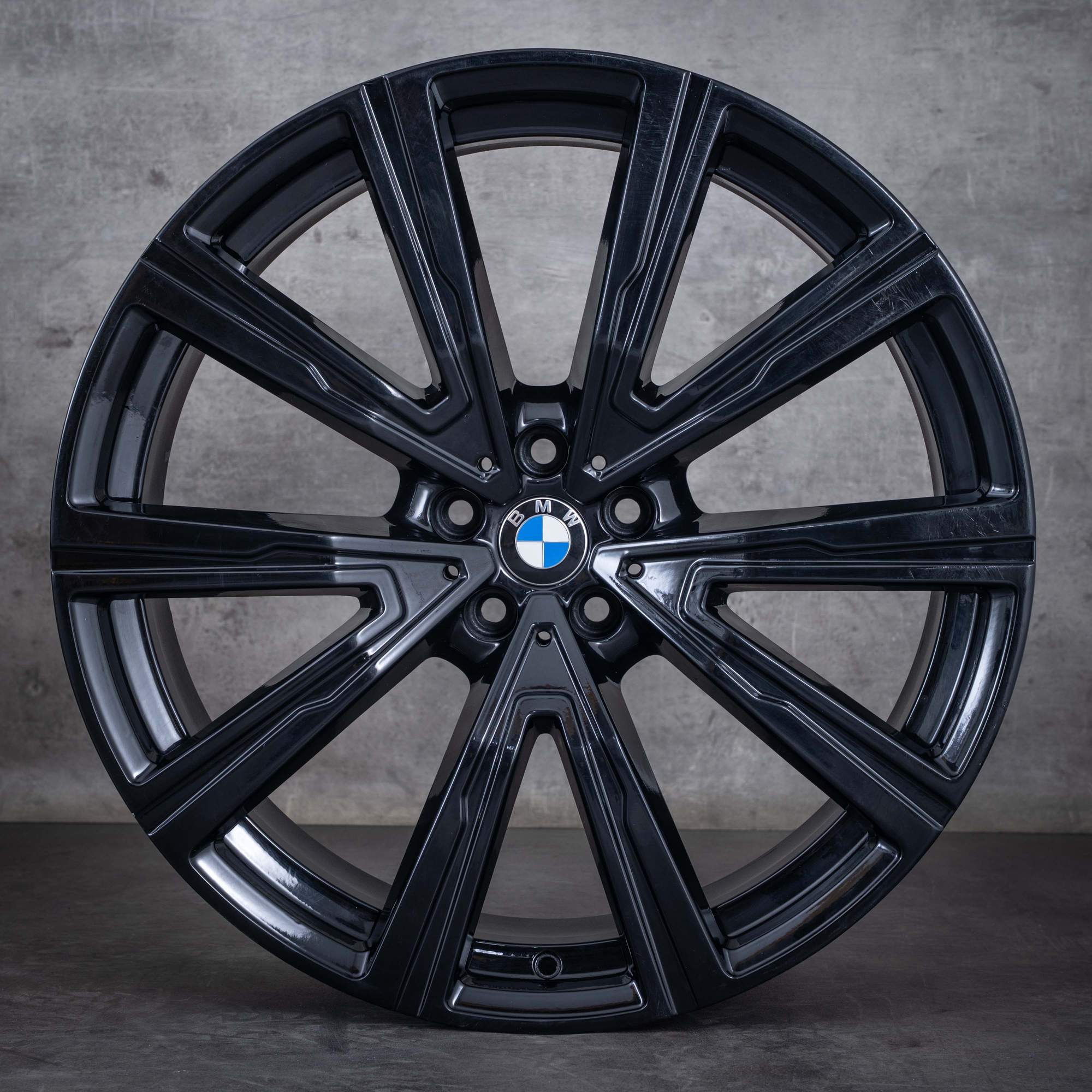 Oryginał BMW X5 X6 Felgi 22 cale G05 G06 Stylizacja 746i 8072000 8072001 czarny błyszczący