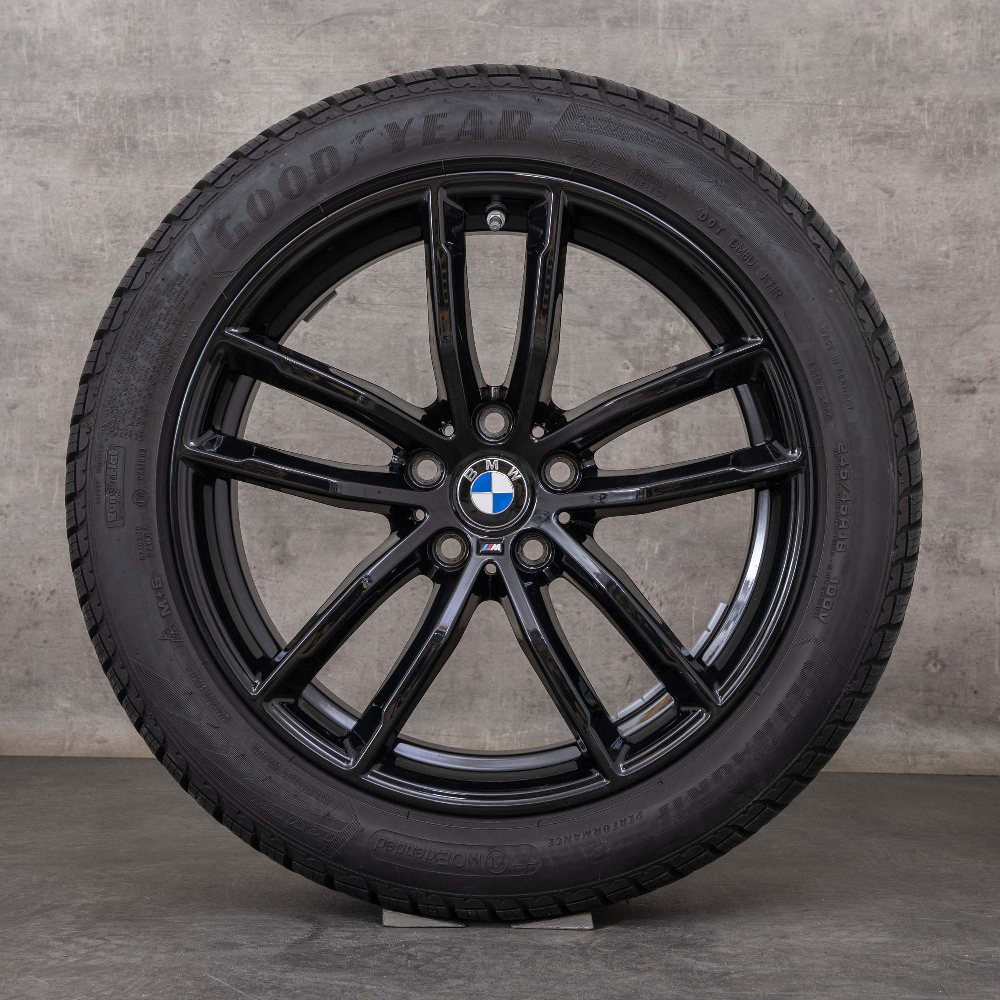 Alkuperäiset BMW 5-sarjan talvirenkaat 18 tuuman G30 G31 Styling 662 M vanteet 8093915 musta kiiltävästi