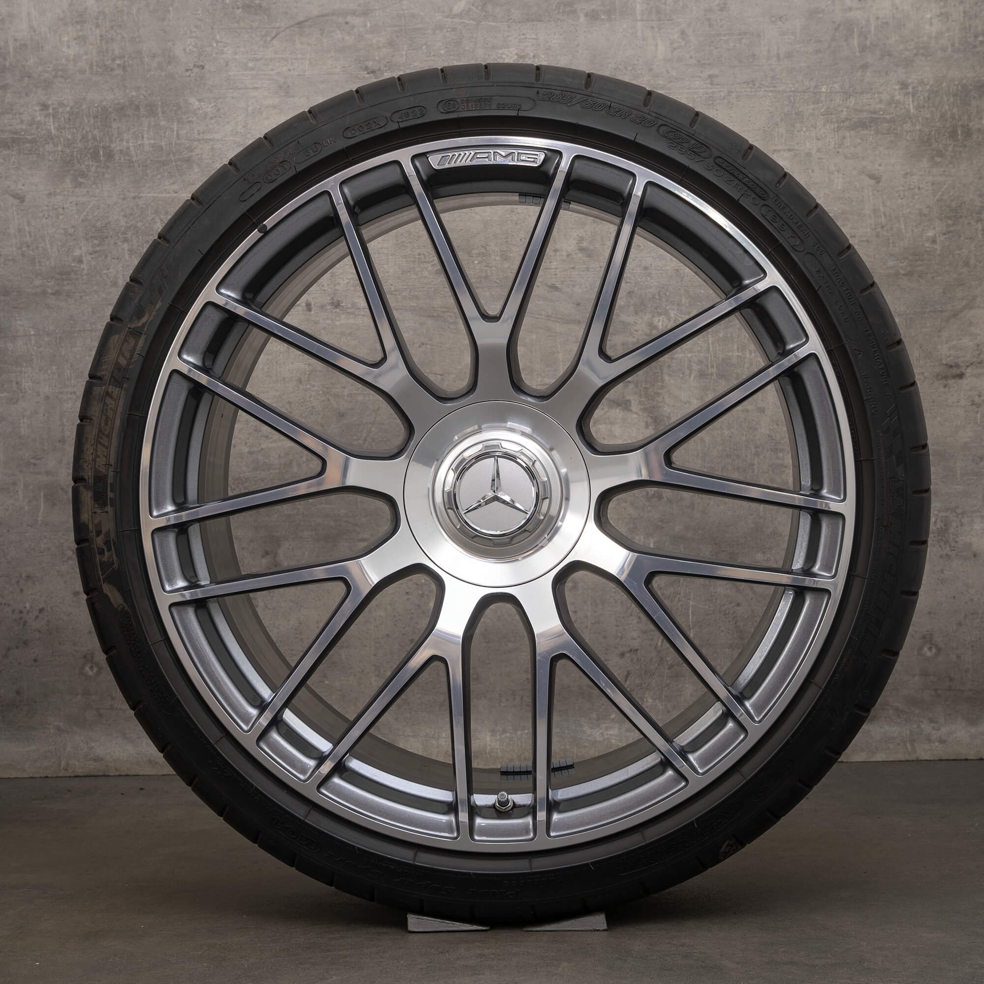 Original AMG Mercedes C63 S C205 A205 19 20 tums sommardäck fälgar A2054015900