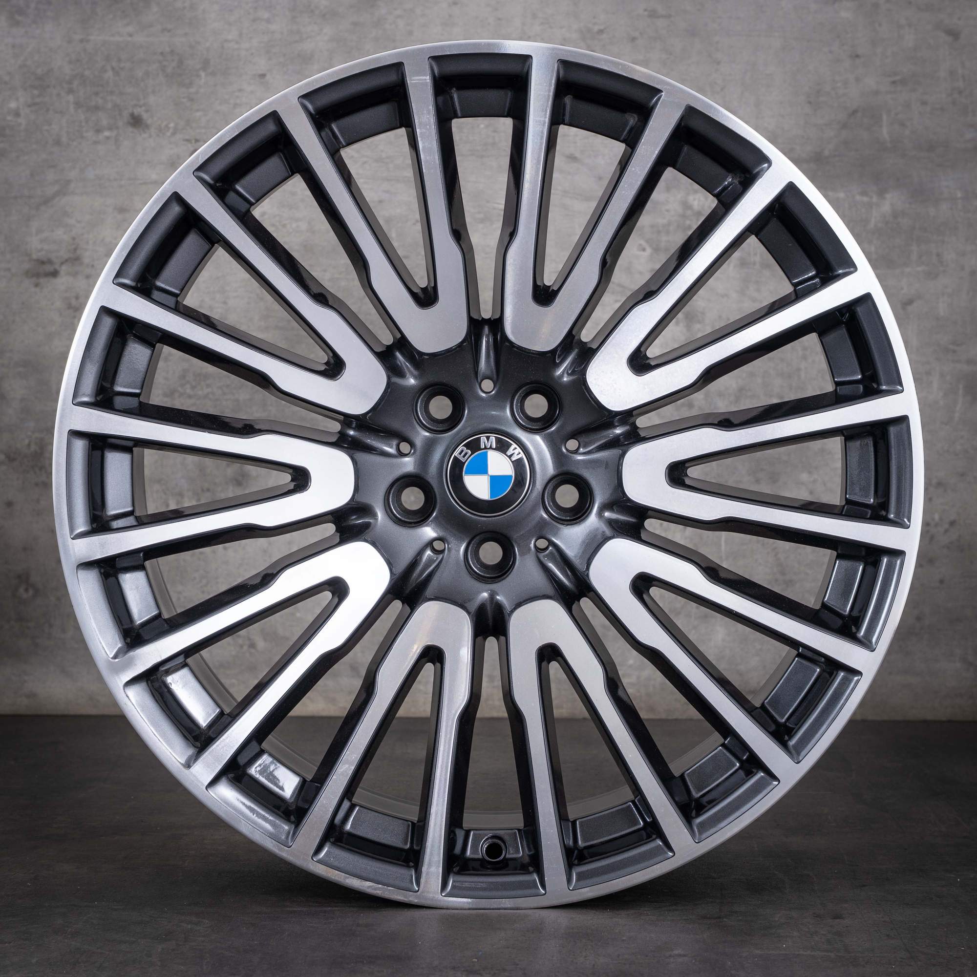 OEM BMW 6 Series and 7 21-inch rims GT G32 G11 G12 Styling 629 6869013 6869014 Midnight Gray diamond cut