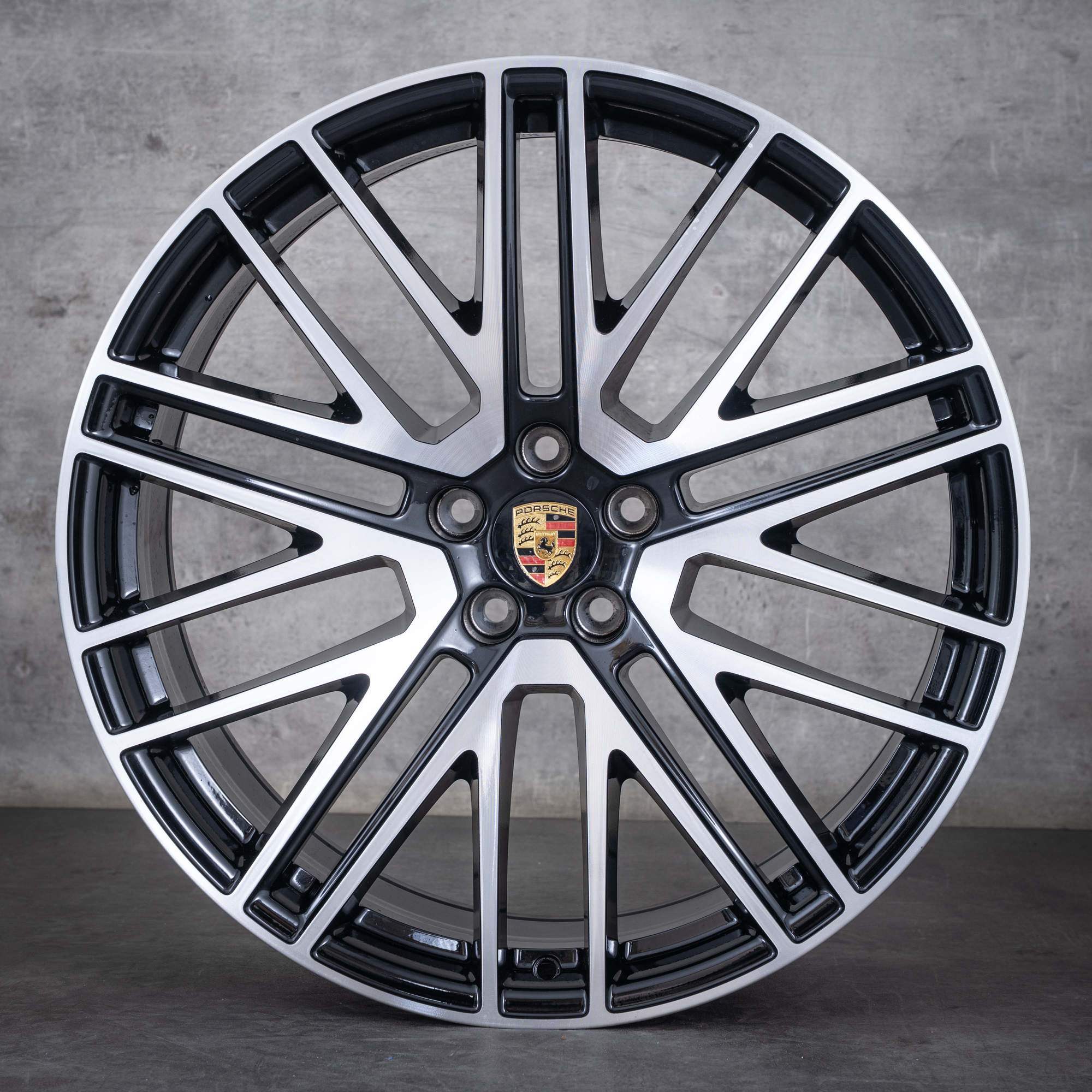 Oryginalne felgi Porsche Macan 21 cali III 95B601025GA 95B601025GB czarne polerowane