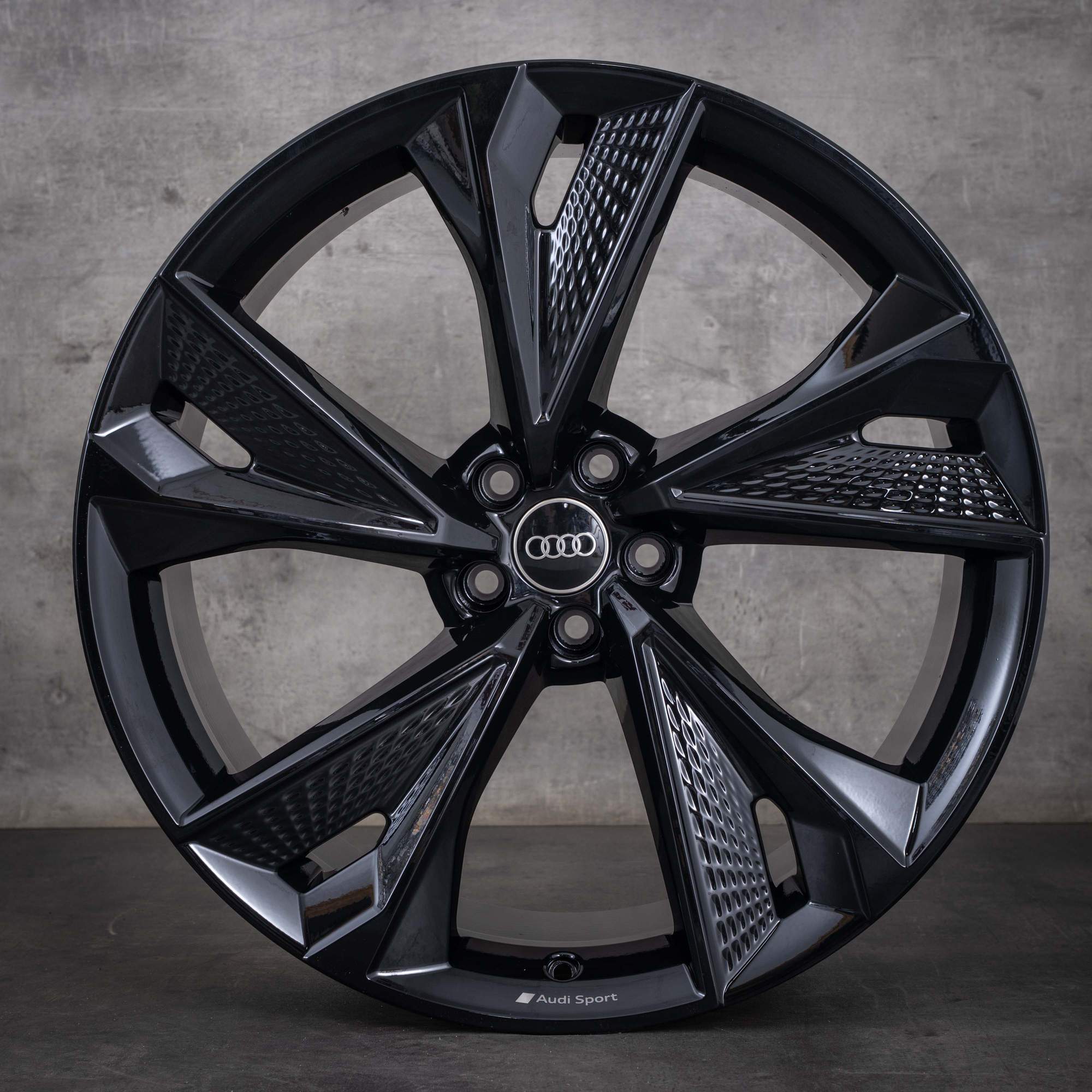 Oryginalne felgi Audi RS6 RS7 22 cale 4K C8 4K0601025BC czarne błyszczące
