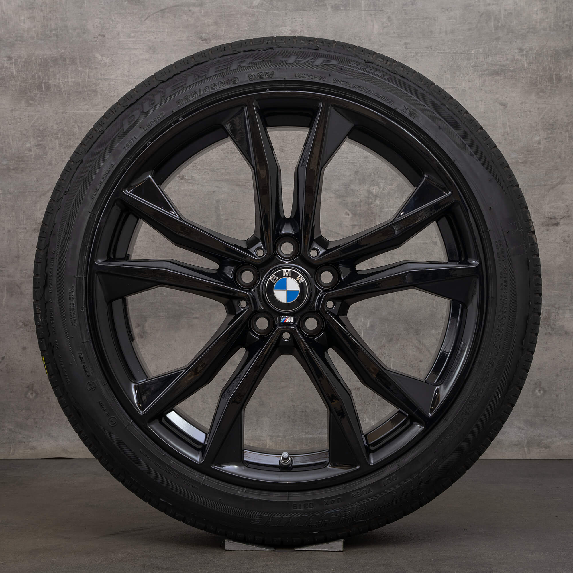 BMW X1 F48 X2 F39 Sommar kompletta hjul Sommardäck 19 tums fälgar 715 M 8008616