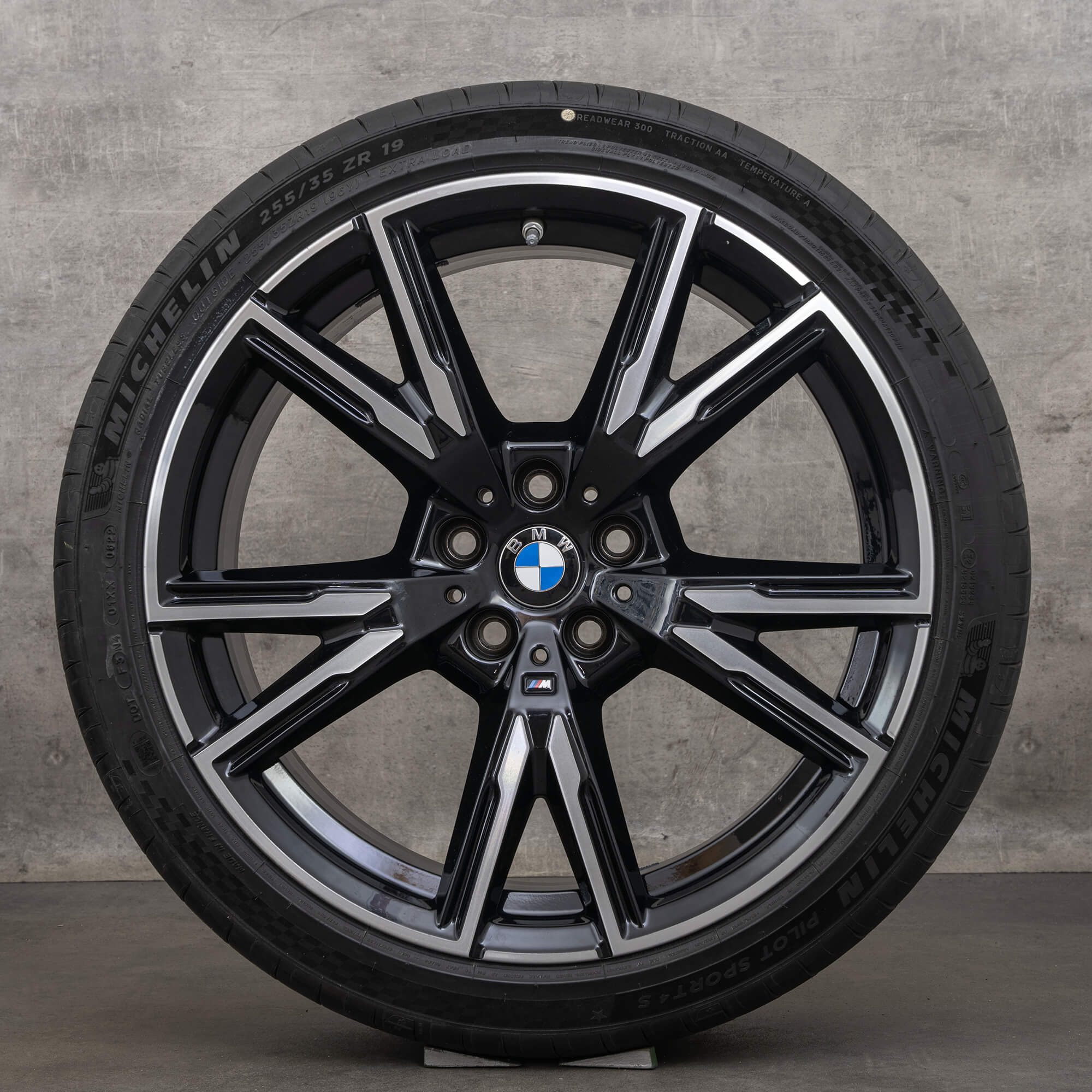 BMW 2er G42 Coupe Sommerräder 19 Zoll Felgen Sommerreifen Styling 893 M