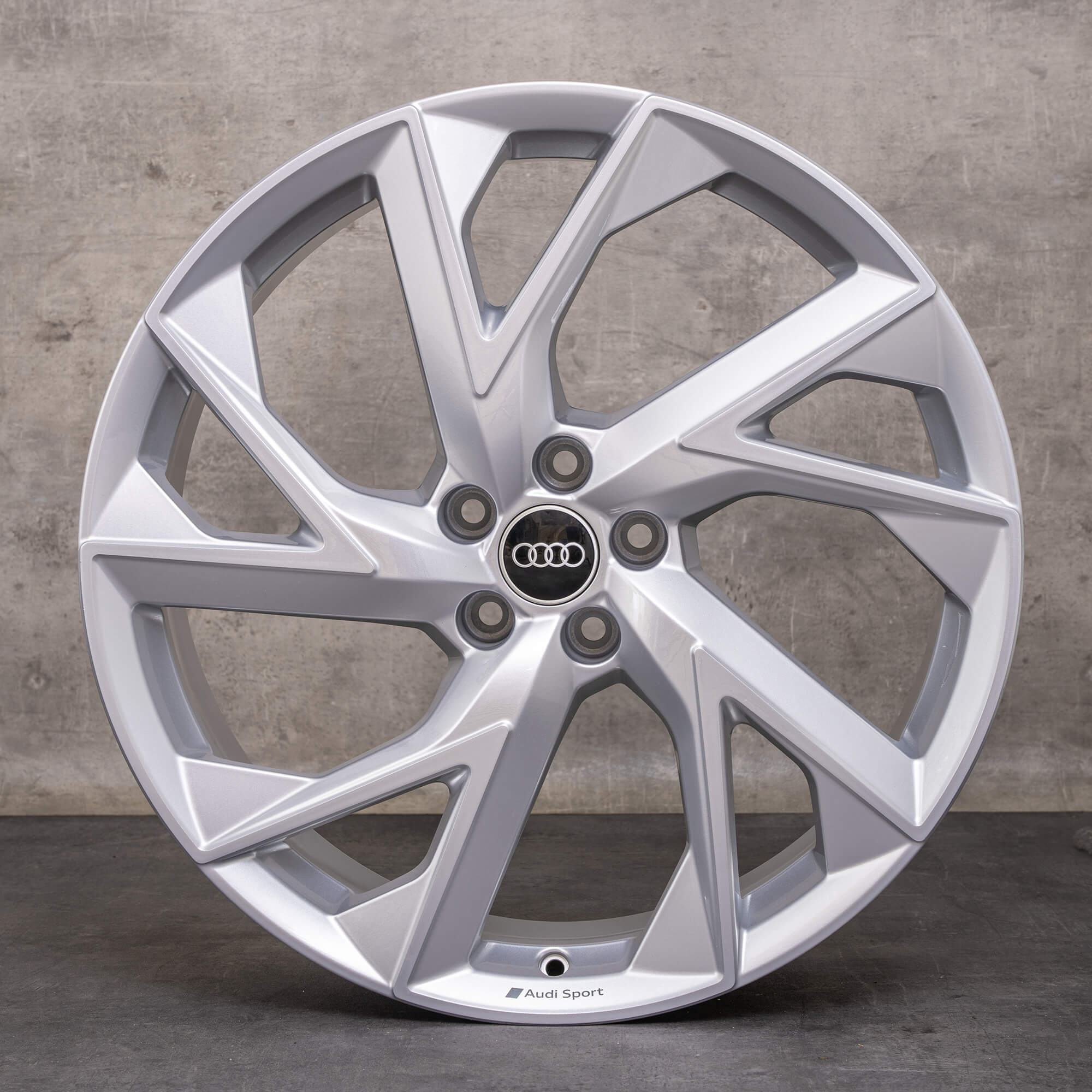 Originele Audi RS Q3 Sportback velgen 21 inch F3 83A601025AD 5 Arm Trigon zilver NIEUW