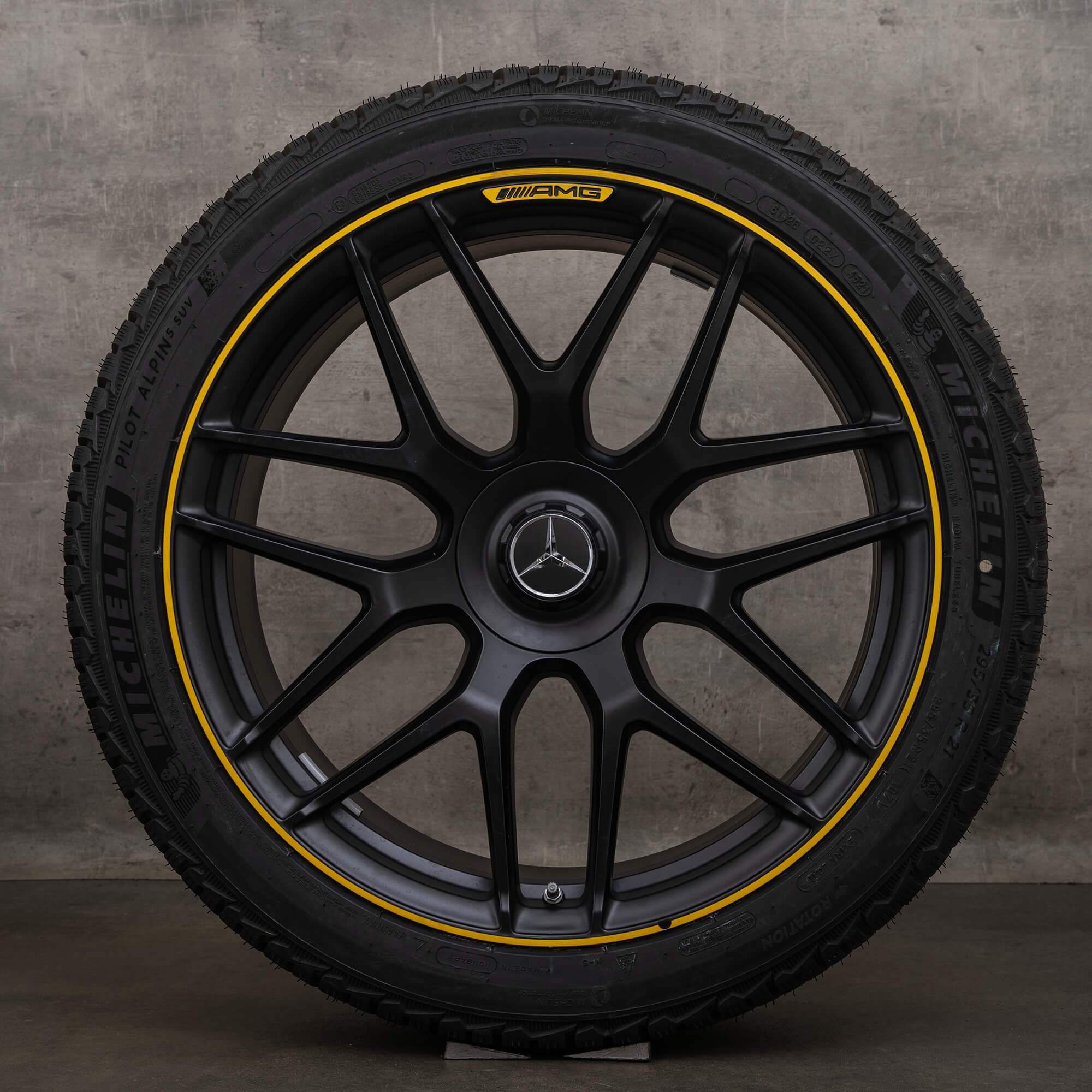 Original Mercedes Benz C-Klasse C63 & S AMG Winterräder 19 Zoll W205 S205 Felgen A2054011700 A2054011800 schwarz gelb matt