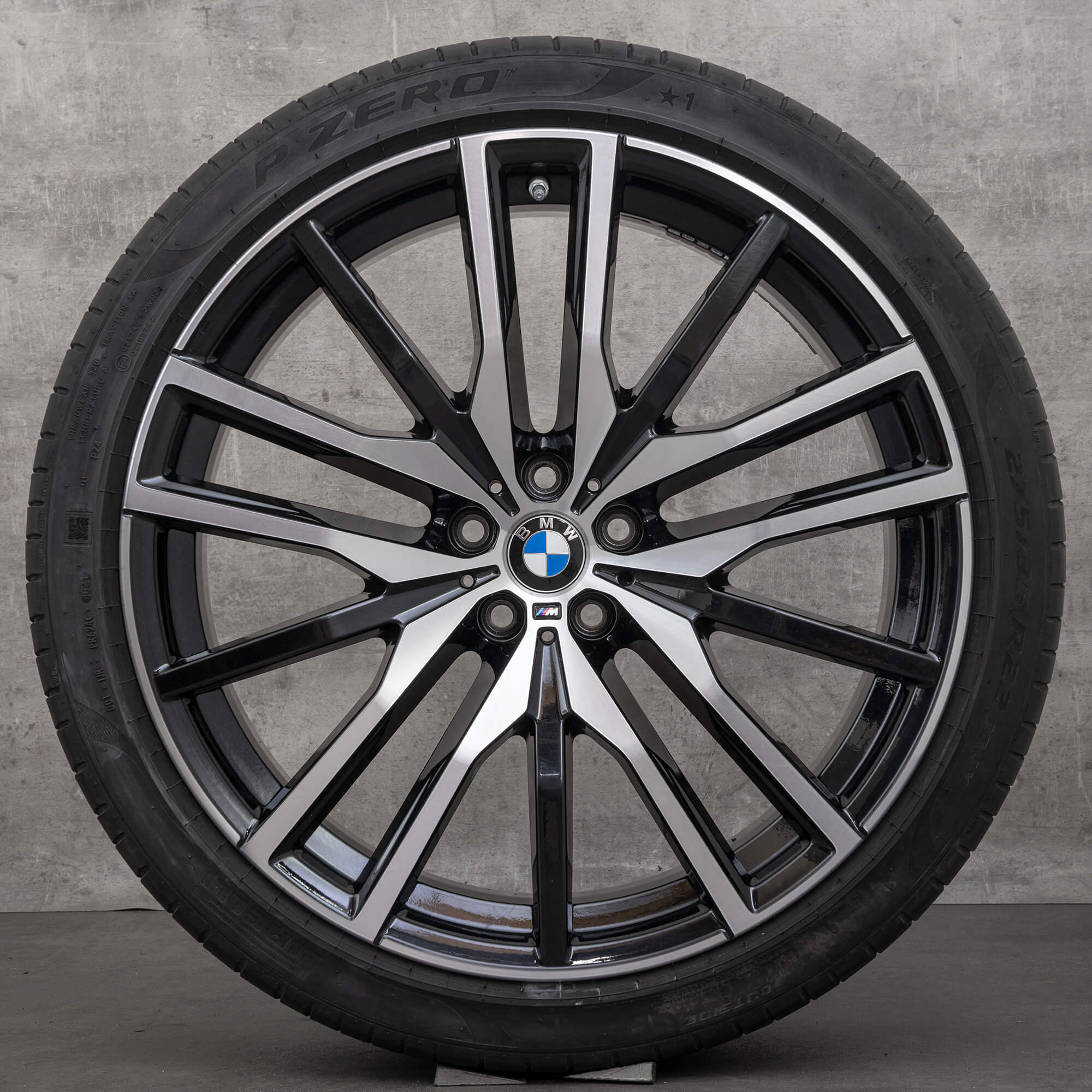 BMW X5 G05 X6 G06 summer wheels 22 inch rims 742 M tires