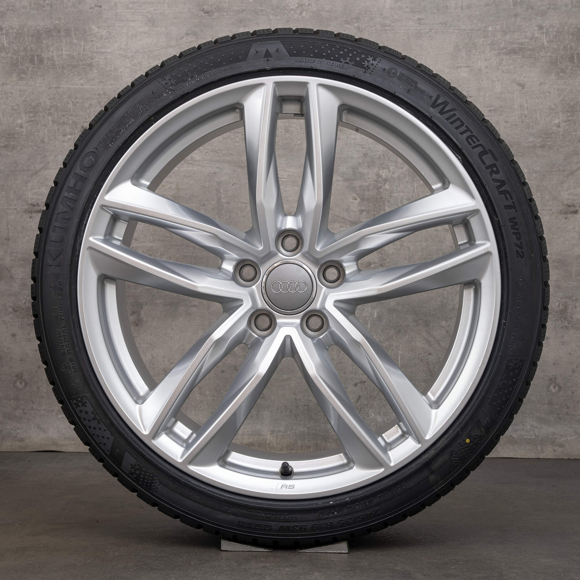 T.T　1.6.8 Audi TT TTS 8S winter wheels 19 inch rims tires 8S0601025Q