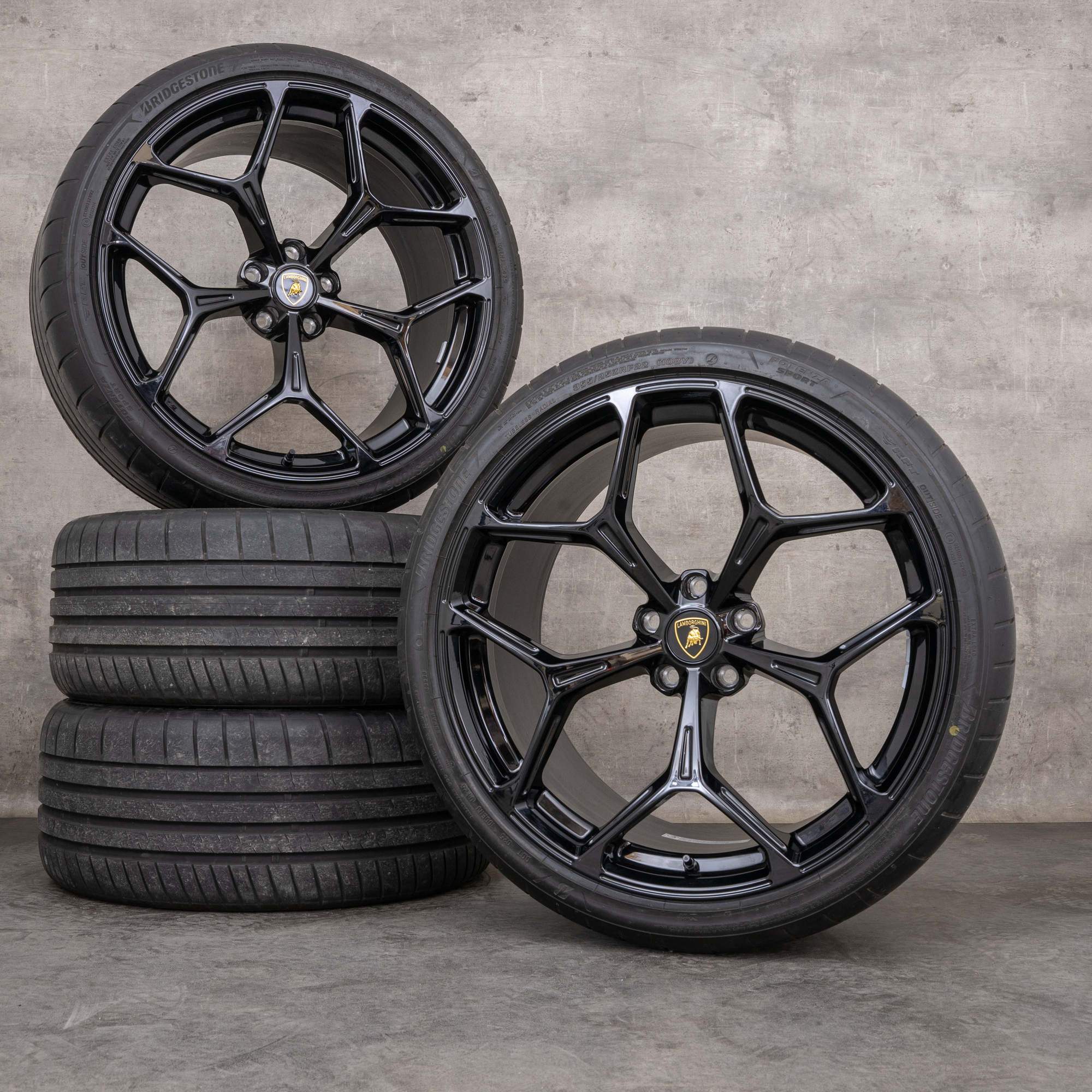 Cerchi originali Lamborghini Revuelto 21 22 pollici estivi 47B601017 nero lucido