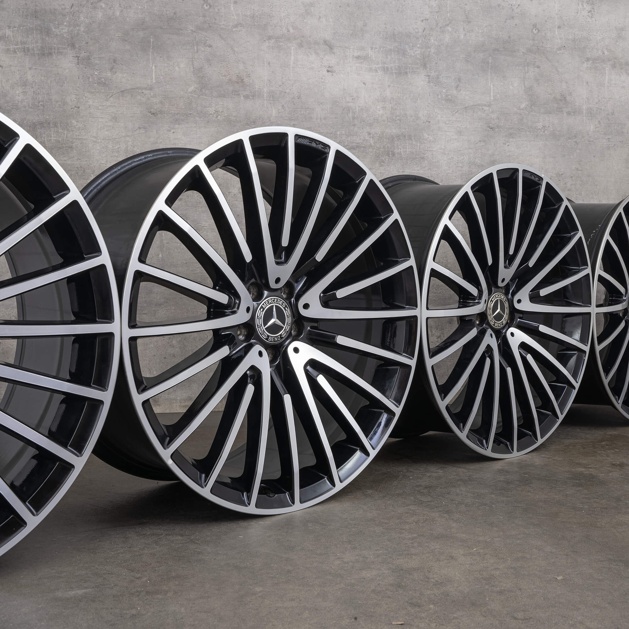 Originální alu kola Mercedes Benz GLS 63 AMG 22 palců X166 A1664013300 černá vysoce lesklá soustružená