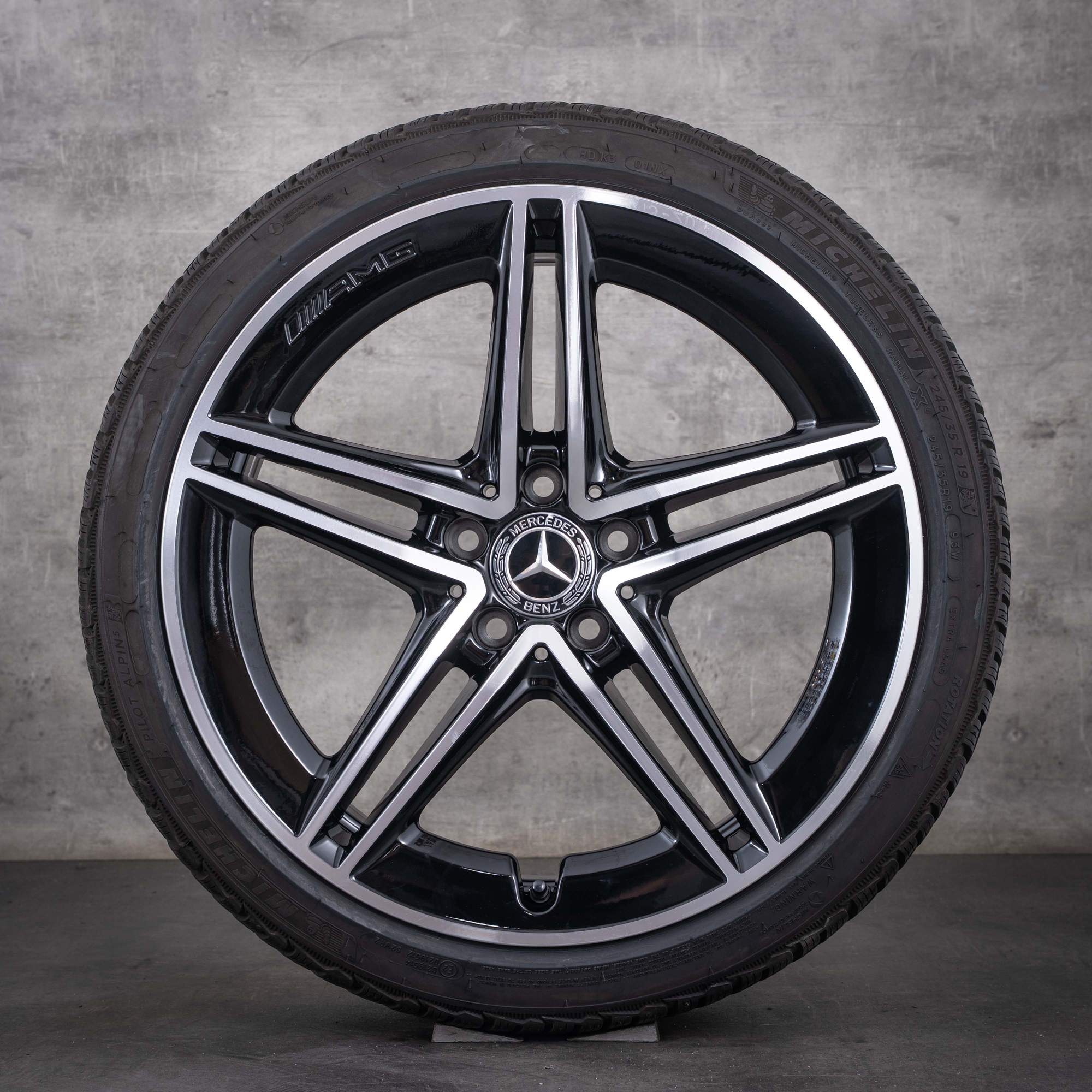 Originele Mercedes-Benz A-Klasse A 45 CLA 45 AMG winterbanden op velg 19 inch W177 X118 C118 velgen A1774012300 glanzend zwart