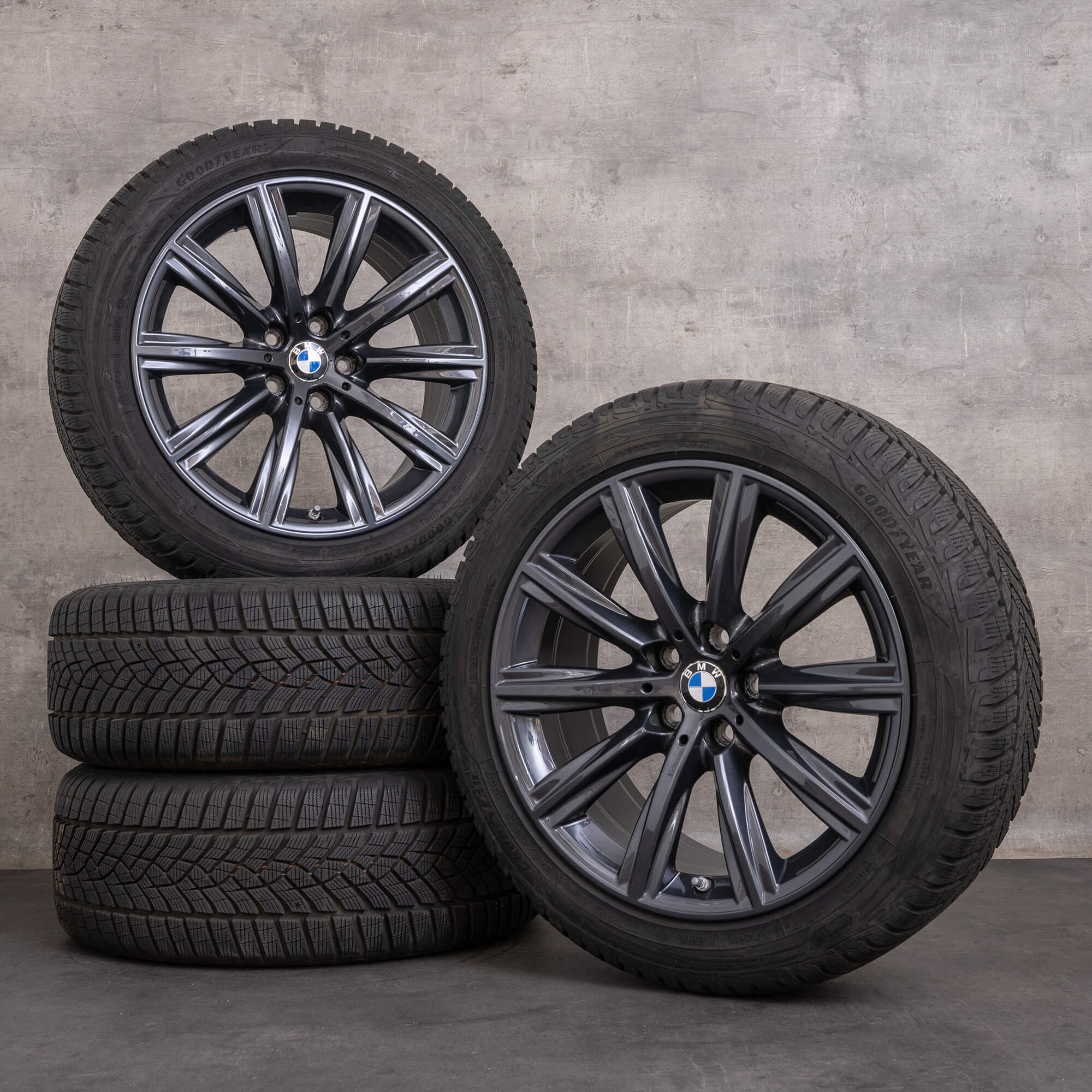 Originele BMW 5 serie winterwielen 18 inch G30 G31 velgen styling 684 6874441 ferrisch grijs glanzend gedraaid