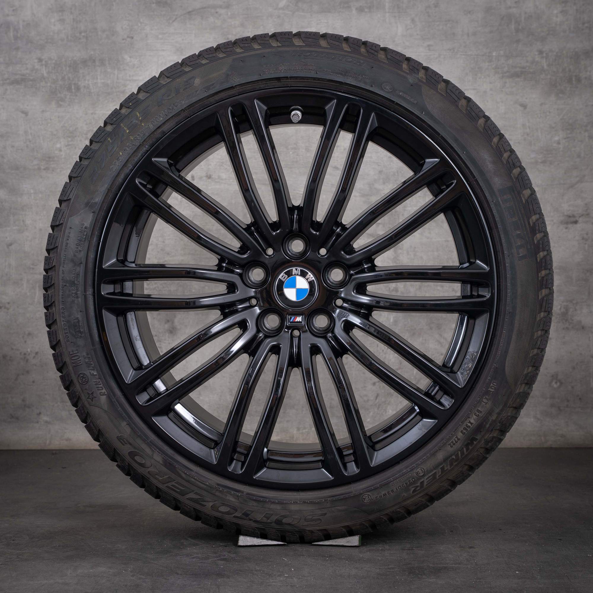 Oryginalne koła zimowe BMW serii 5 19 cali felgi G30 G31 stylizacja 664 M 7865925 7856926 czarny połysk