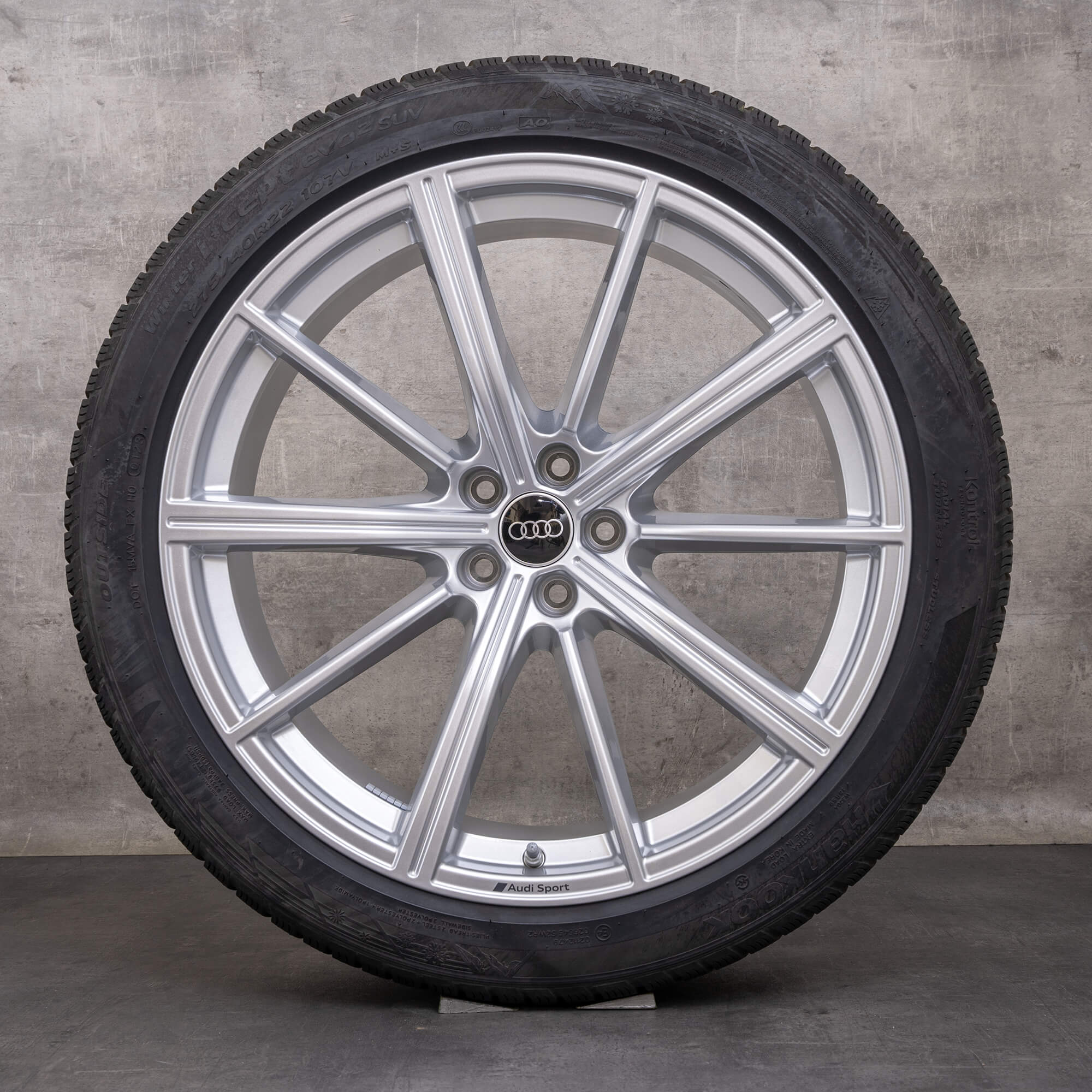 Original Audi RS Q8 Winterräder 22 Zoll 4M8 Felgen 4M8601025DB silber