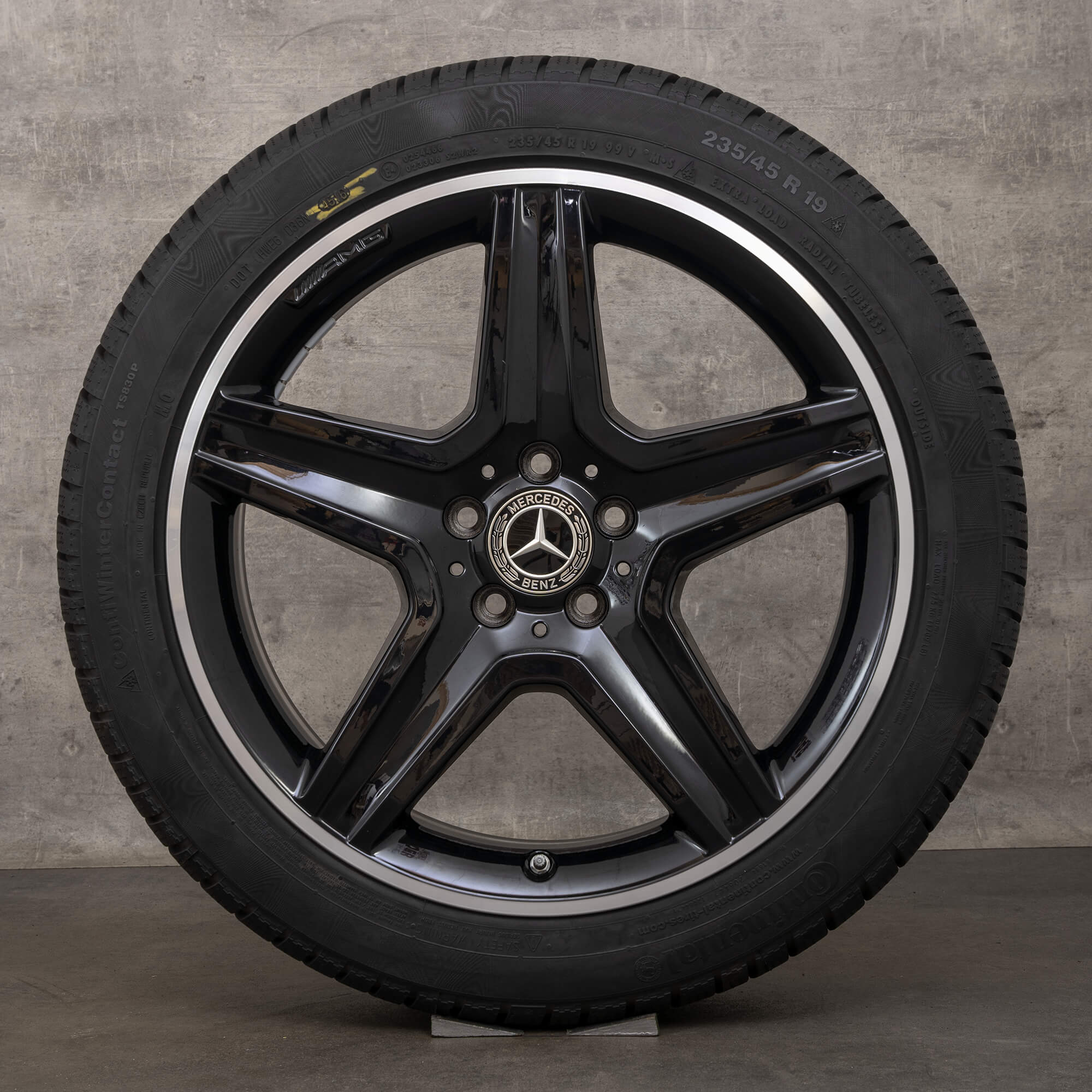 AMG 19 Zoll Mercedes Benz Felgen GLA X156 Winterreifen Winterräder A1564010600