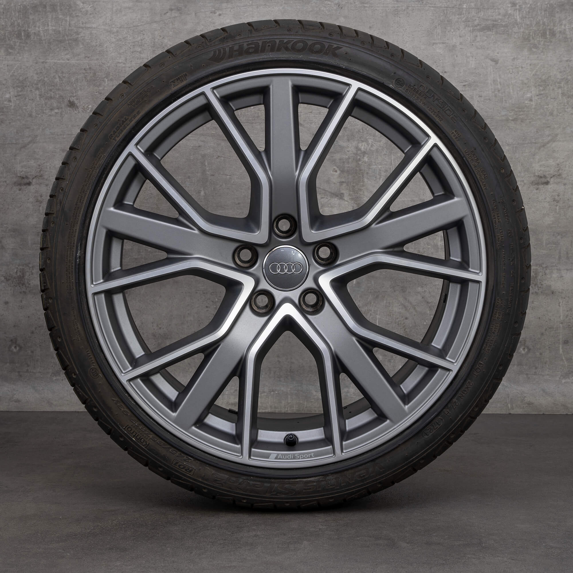 Audi 19 inch rims A4 S4 B9 8W 8W0601025DH summer tires wheels 6 mm