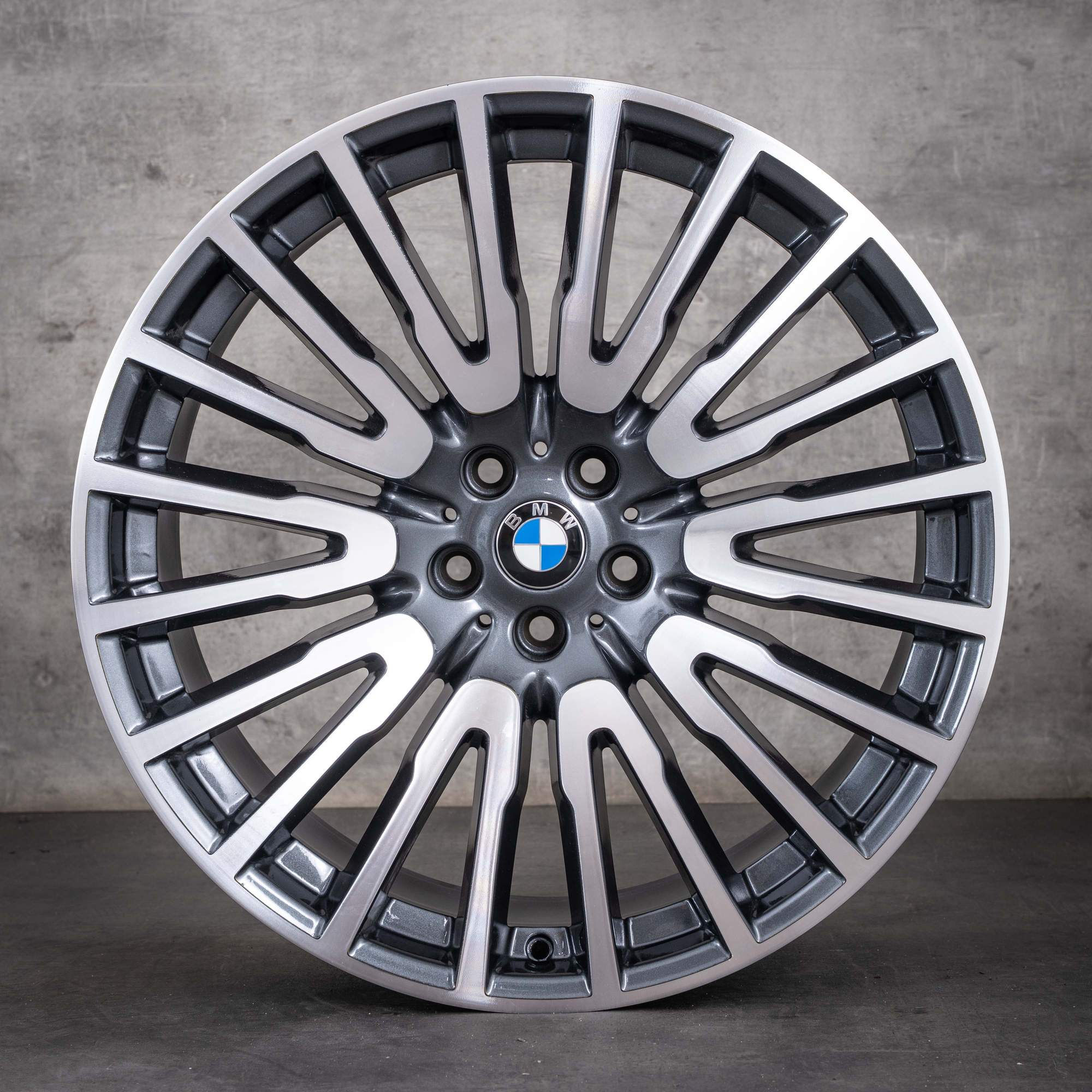 Oryginalne koła zimowe BMW serii 6 i Serii 7 21 cali felgi GT G32 G11 G12 stylizacja 629 6863112 6863113 kolor orbit grey diamond cut