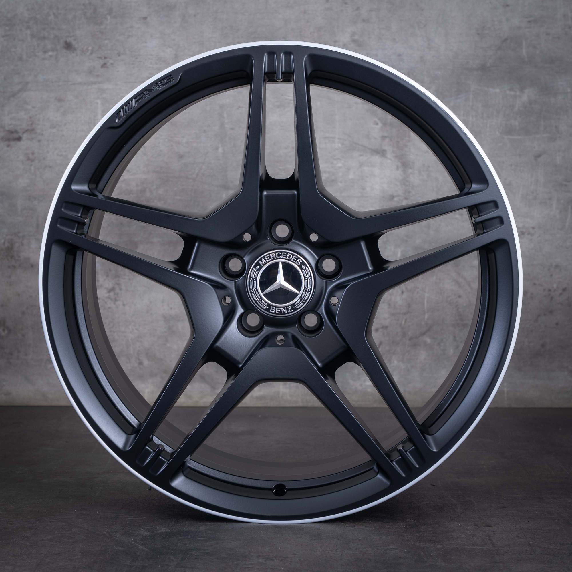 Jante originale Mercedes-Benz CLS 63 AMG de 19 inci C218 X218 A2124012702 A2184012002 negru mat cu marginea diamantată