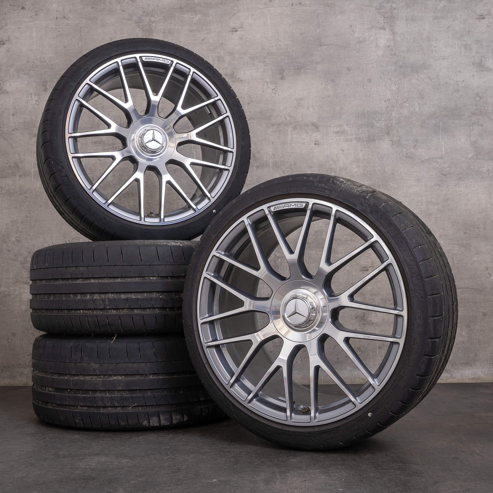 Originele Mercedes Benz C-Klasse C63 & S AMG velgen 19 inch C205 A205 zomerwielen A2054015900 A2054016000 himalayagrijs glans gedraaid