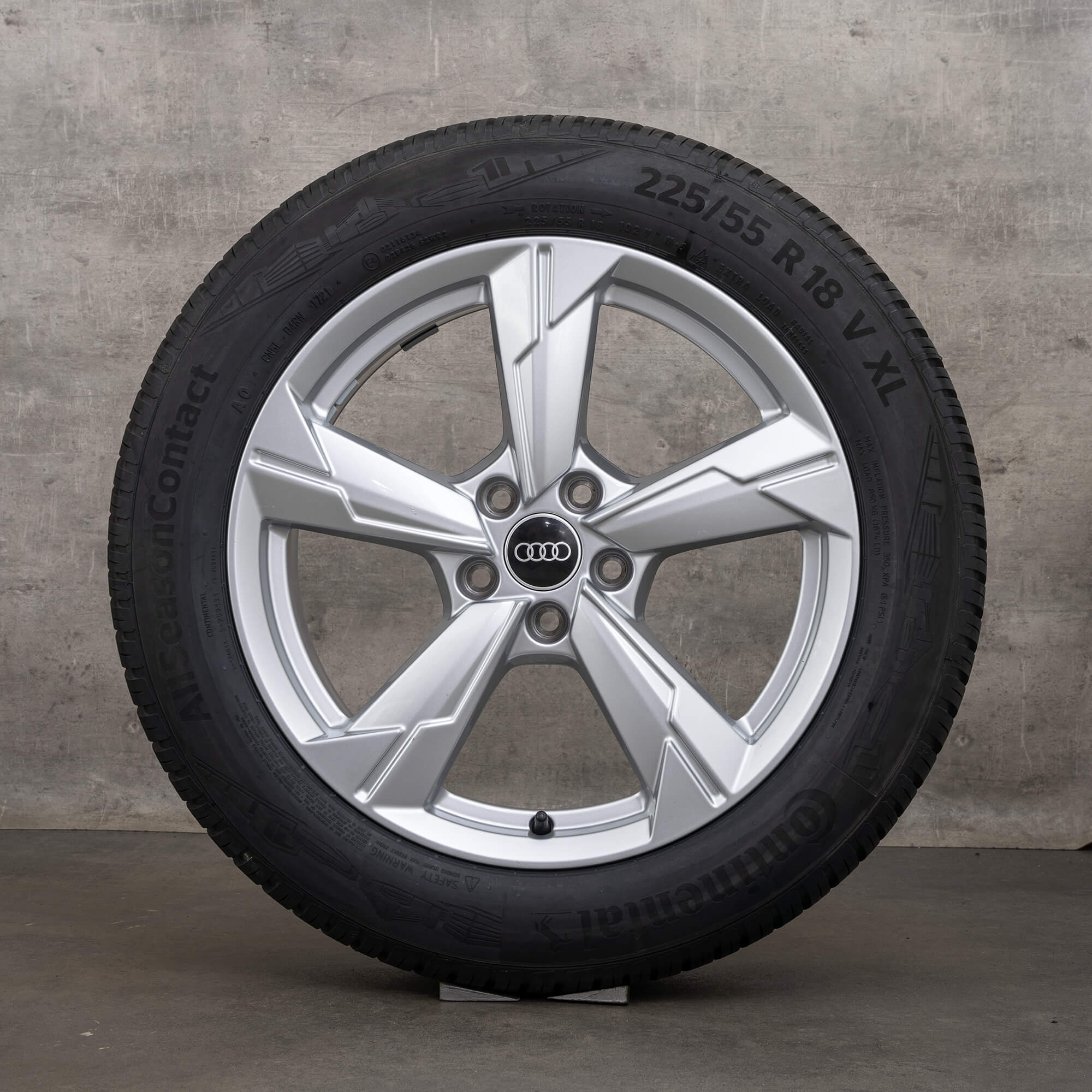 Alkuperäiset Audi A6 S6 all season renkaat 18 tuuman 4K C8 Rotor vanteet 4K0601025D hopea