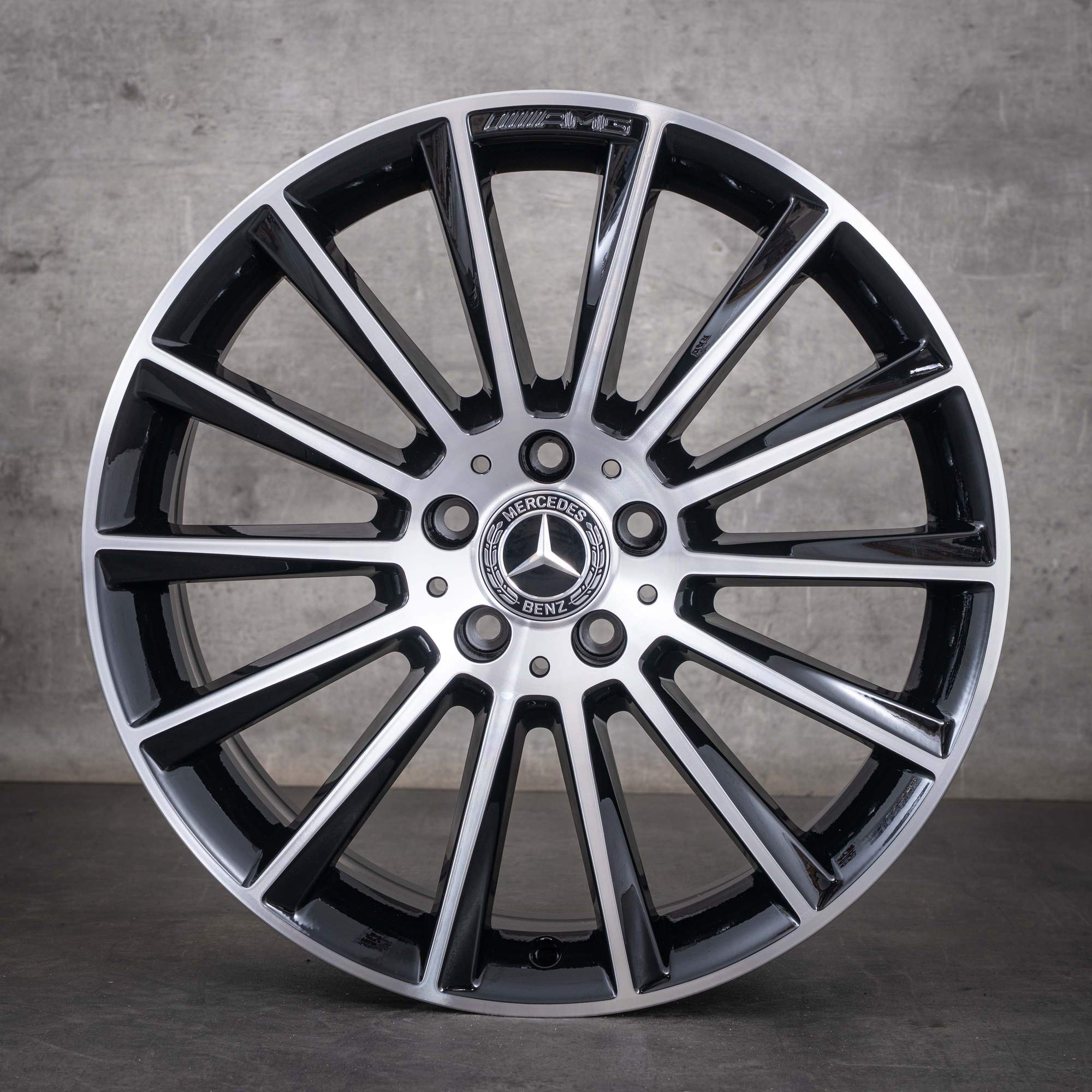 Original Mercedes Benz C-Klasse AMG Felgen 19 Zoll W205 S205 C205 A205 Sommerräder A2054011300 A2054011400 schwarz glanzgedreht