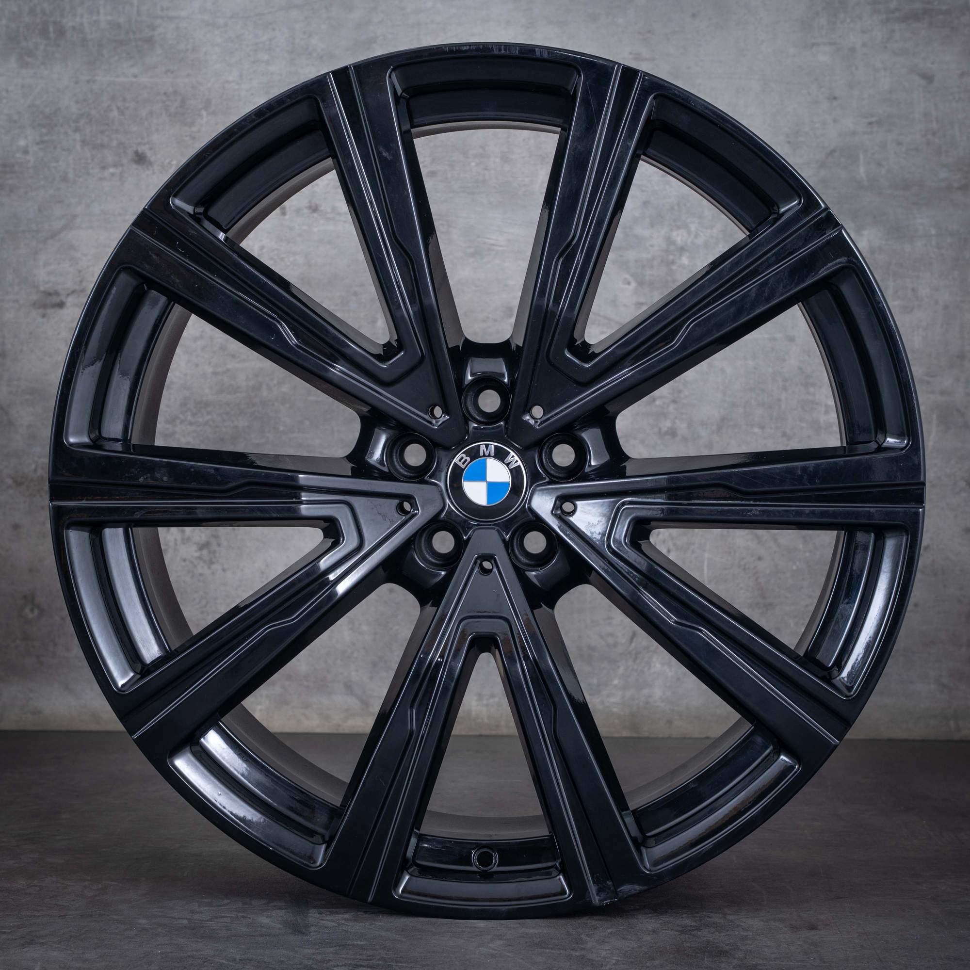 Oryginał BMW X5 X6 Felgi 22 cale G05 G06 Stylizacja 746i 8072000 8072001 czarny błyszczący
