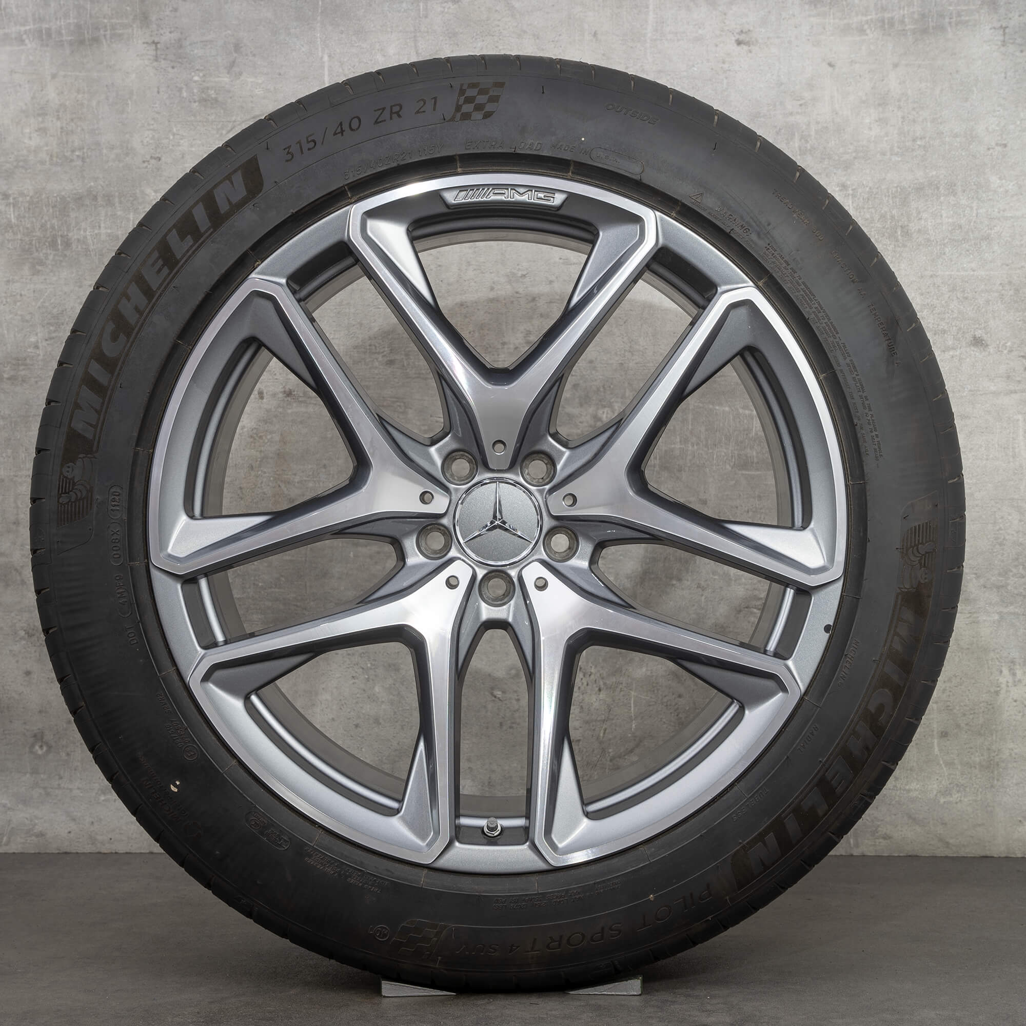 Pneus été AMG Mercedes Benz GLE 53 63 21 pouces d'origine