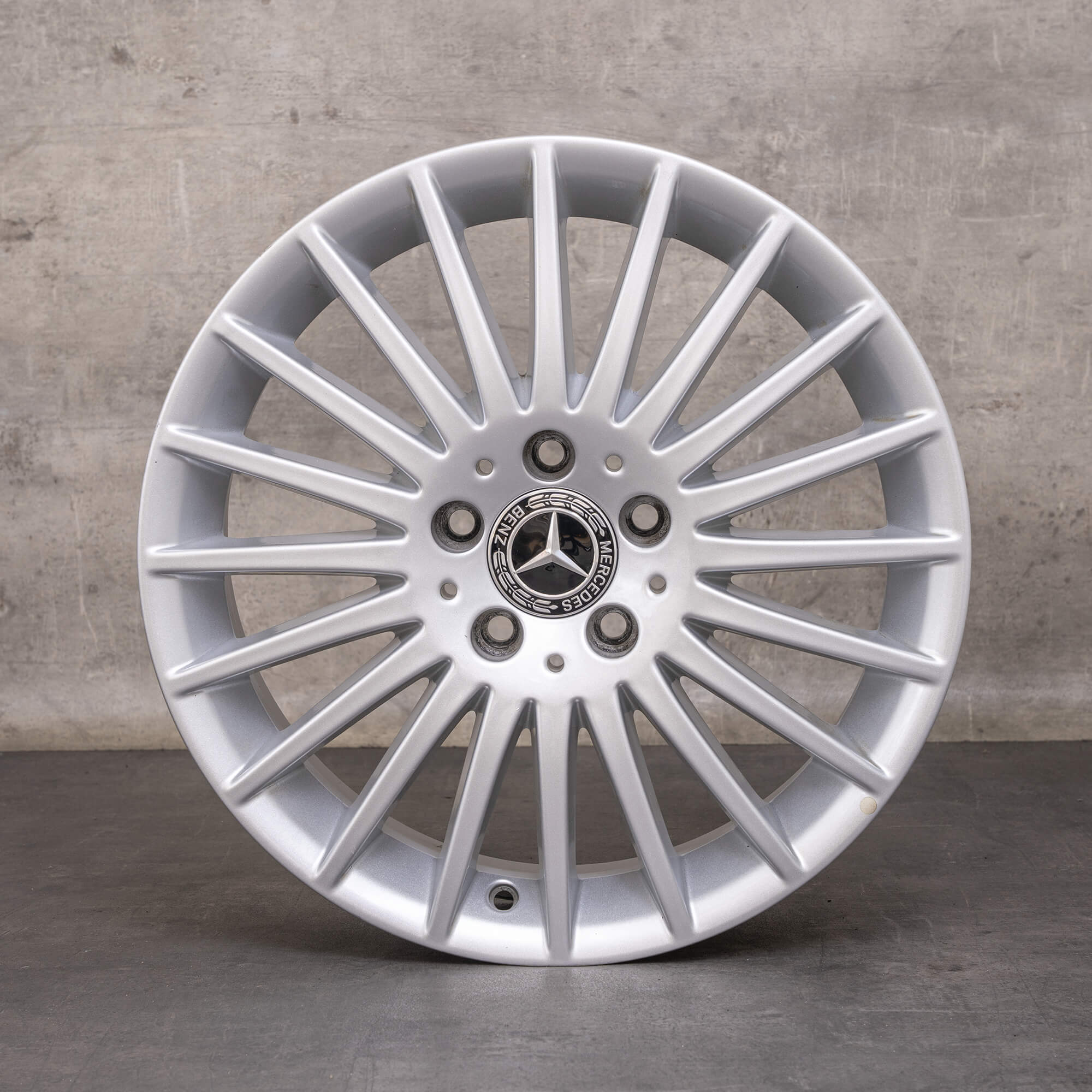 Originale Mercedes Benz V-Klasse fælge 17 tommer Vito Viano W447 alufælge A4474014900 sølv