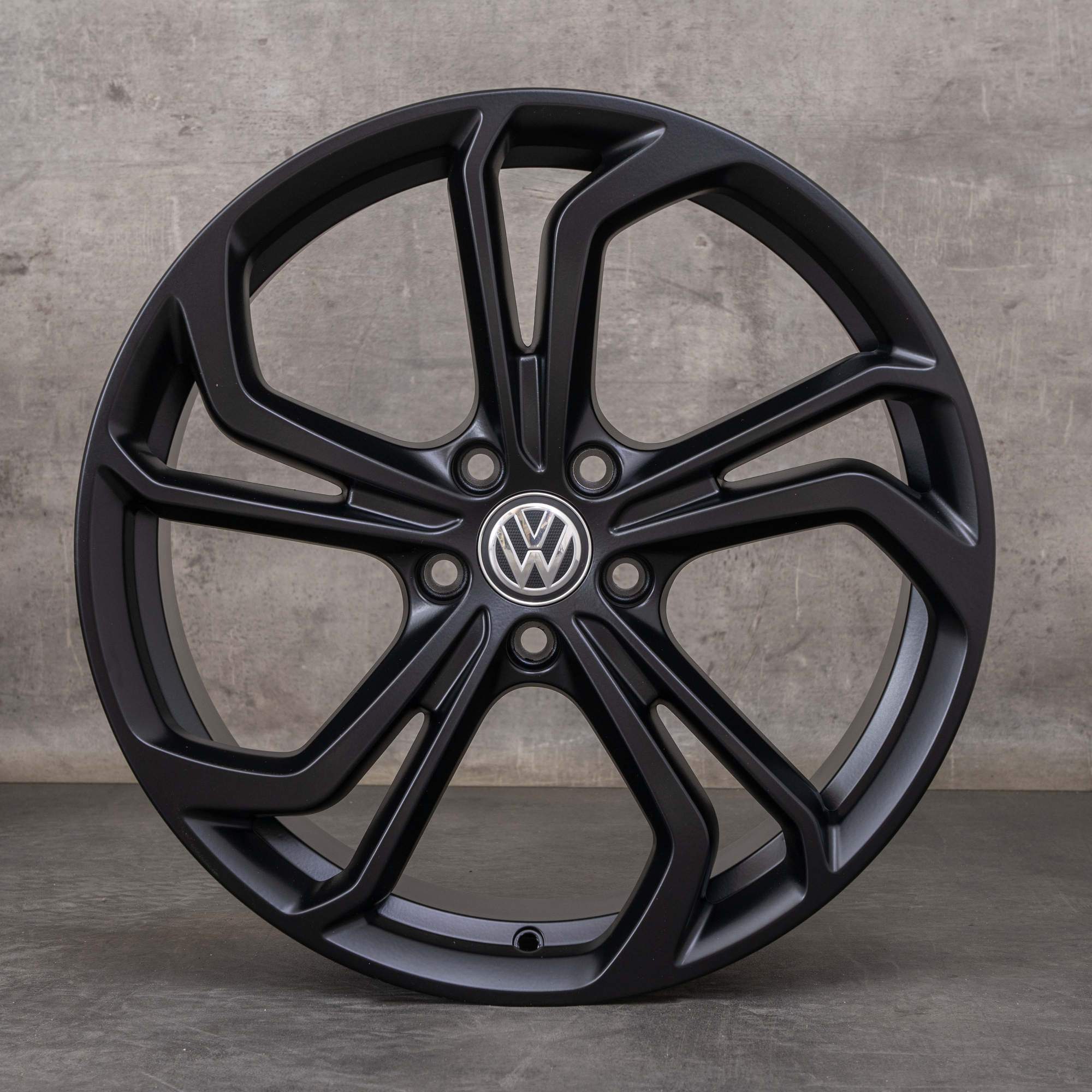 Original VW Golf 5 6 7 Felgen 19 Zoll 5G0601025EB Reifnitz schwarz matt