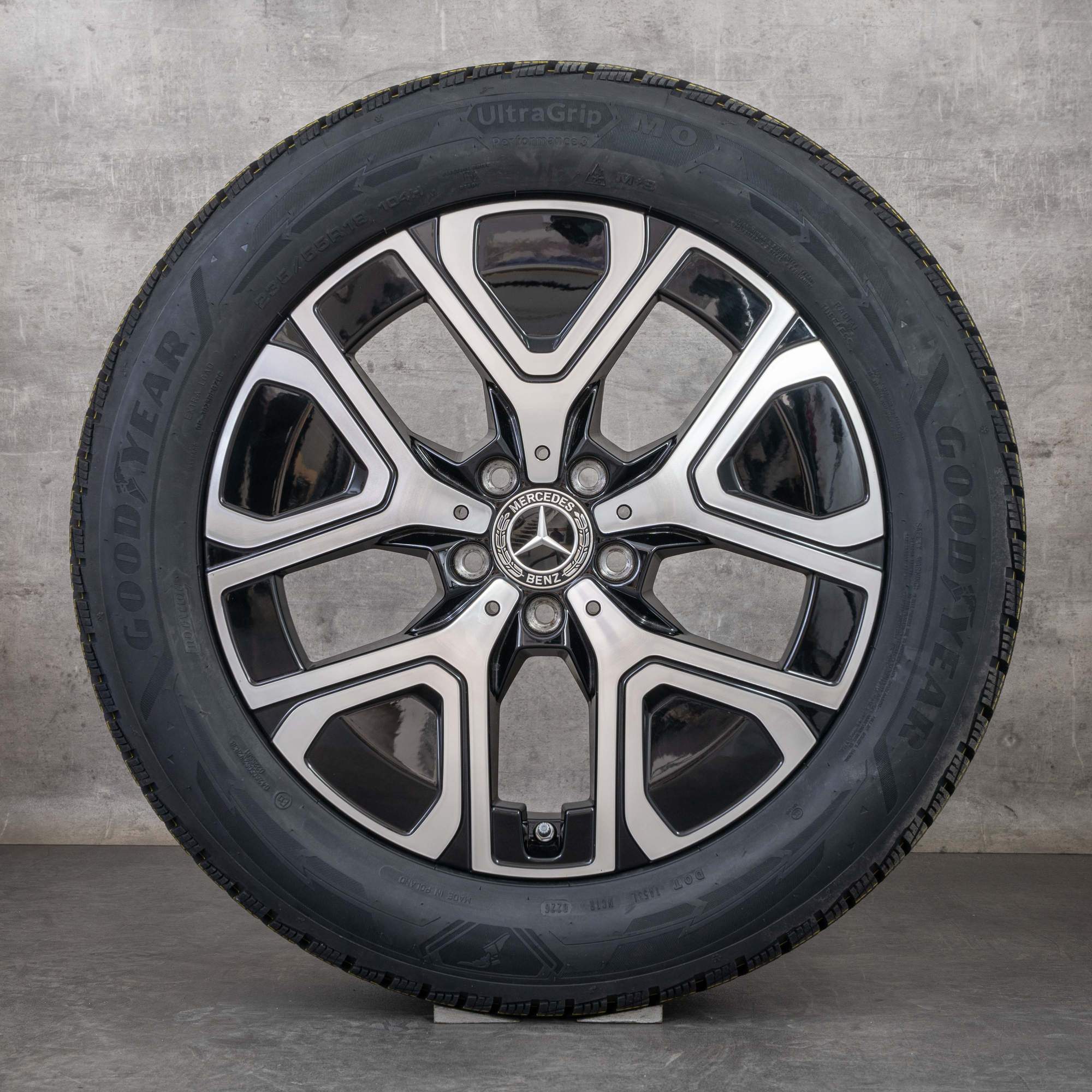 Oryginalne koła zimowe Mercedes Benz GLB EQ 18 cali X244 Felgi A2444010700 A2444010800 czarne Polerowane