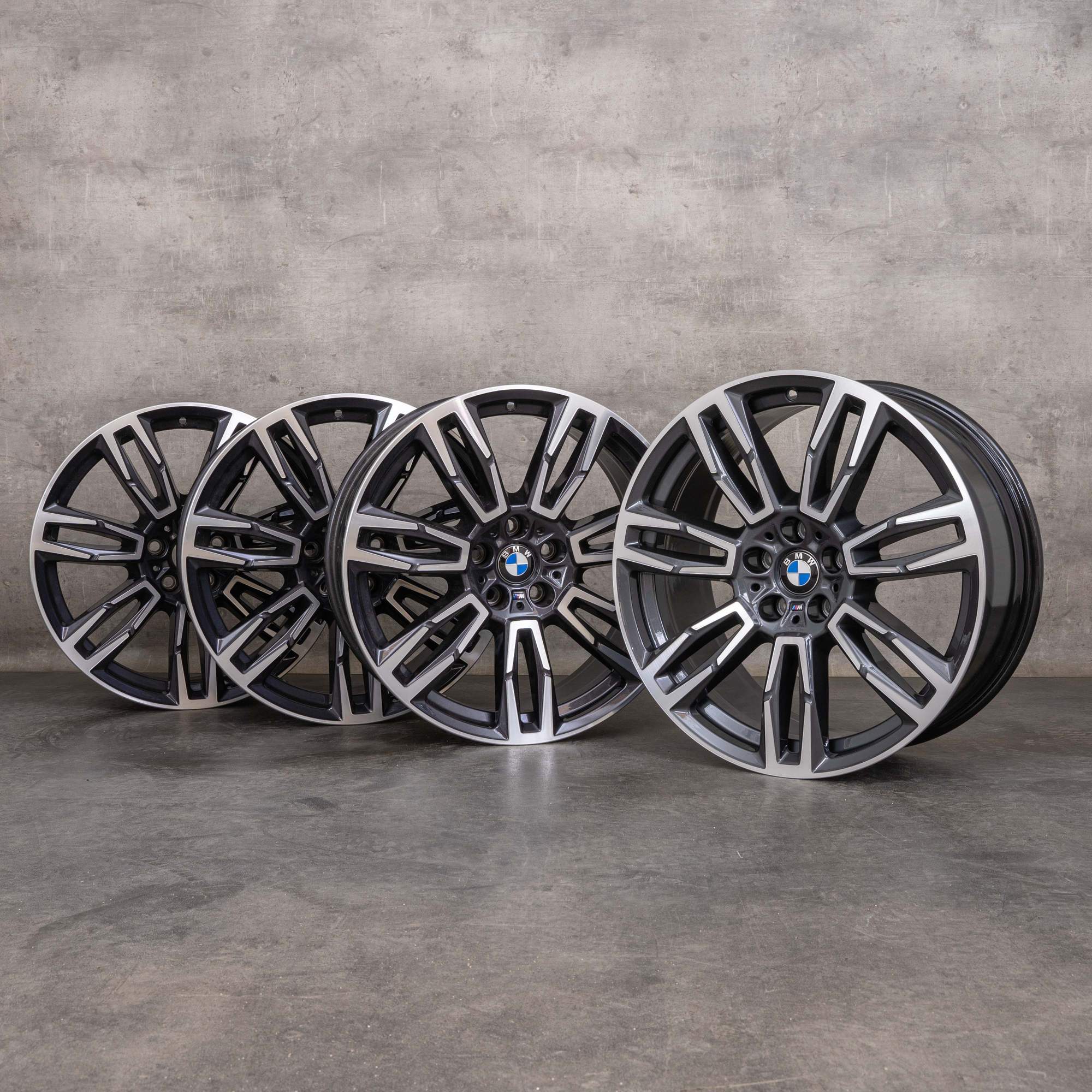 OEM BMW 5 Series i5 Rims 19-inch G60 G61 5A324E0 Styling 935 M midnight ...