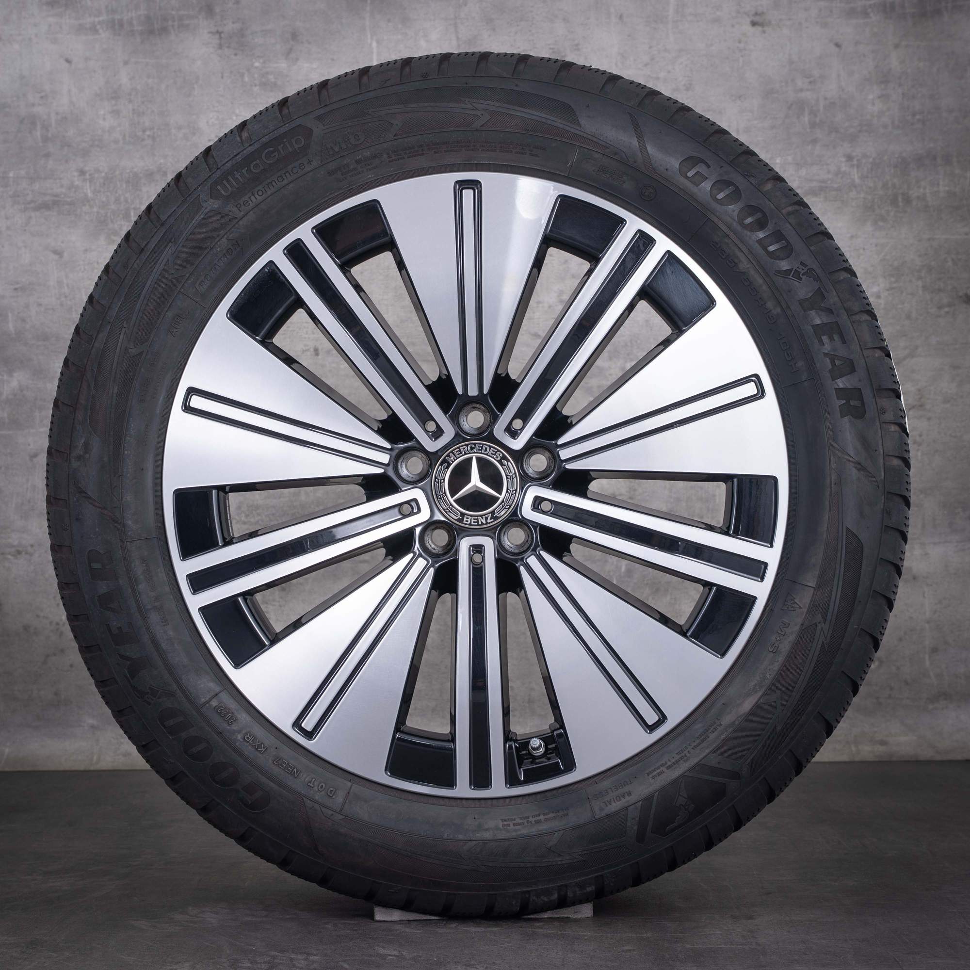 OEM Mercedes-Benz EQS 19inch V297 winter wheels A2974010600 black diamond cut