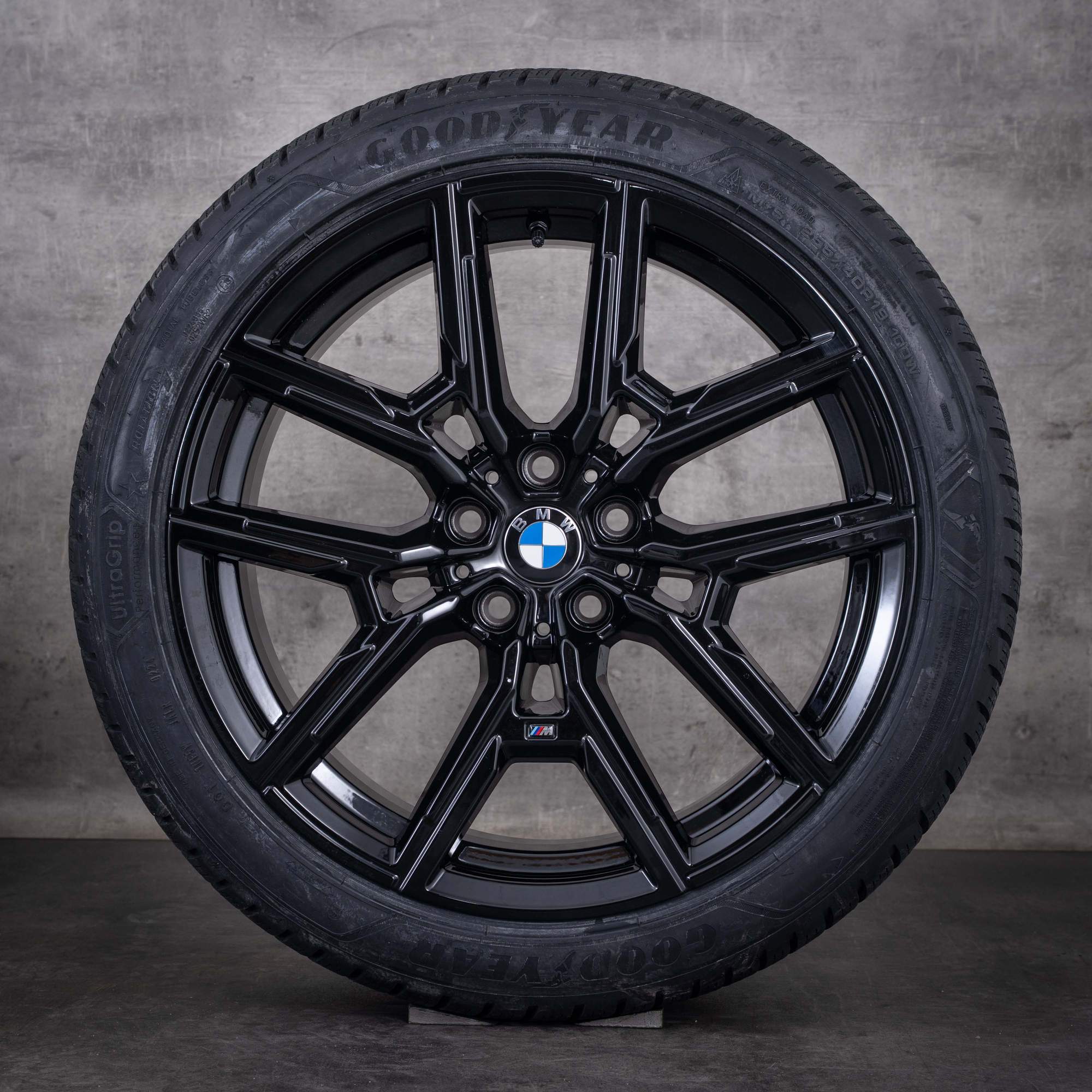 Alkuperäiset BMW 4-sarjan i4 talvirenkaat 19 tuumaa G26 Gran Coupé -vanteet malli 859 M 8747304 8747305 jet black