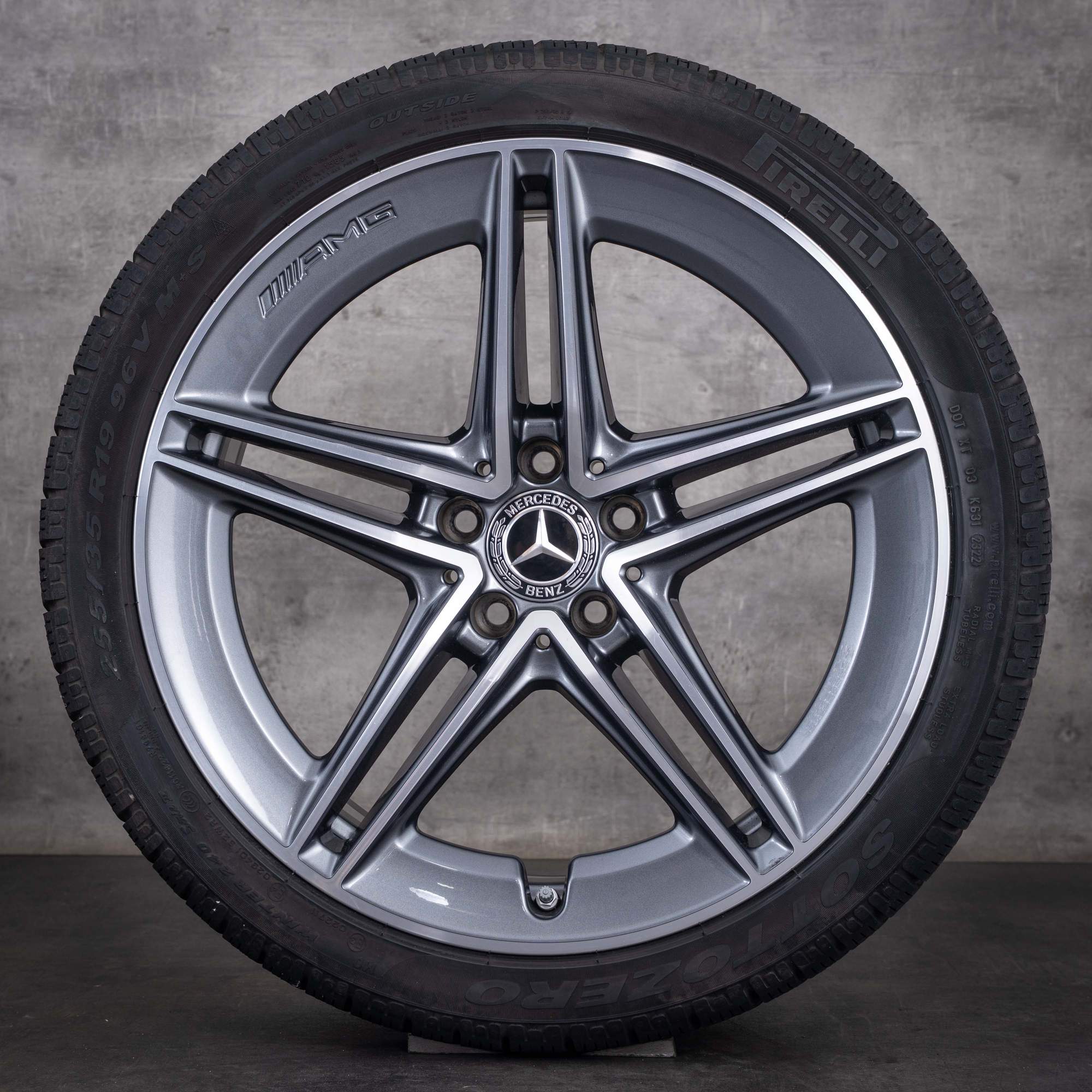 Original Mercedes Benz C-Klasse C63 & S AMG Winterräder 19 Zoll C205 A205 Felgen A2054012001 A2054012101 himalaya grey front glanzgedreht