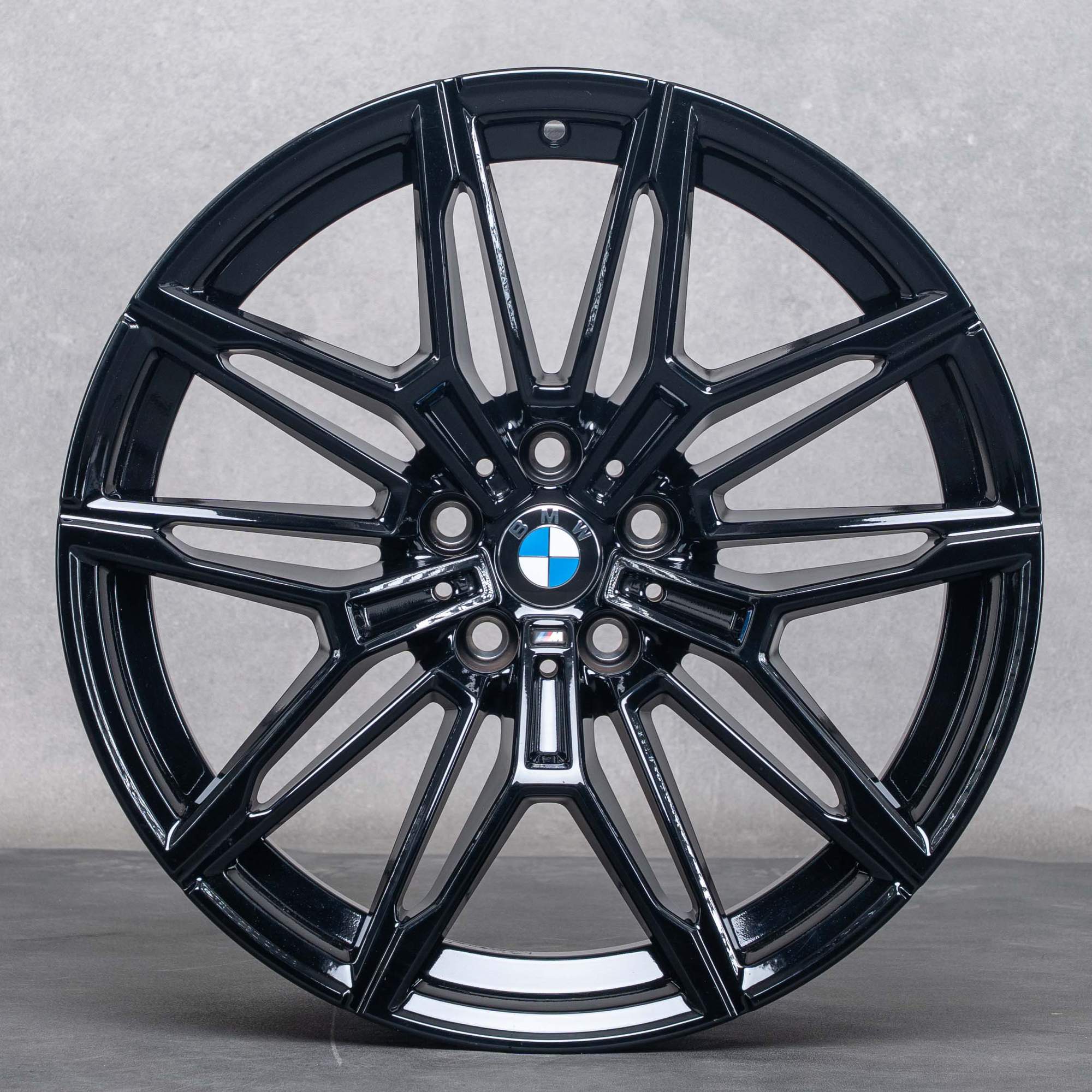 Oryginalne felgi BMW M2 M3 M4 19 20 cali G87 G80 G81 G82 G83 Styling 930 M 7882869 7882870 czarne