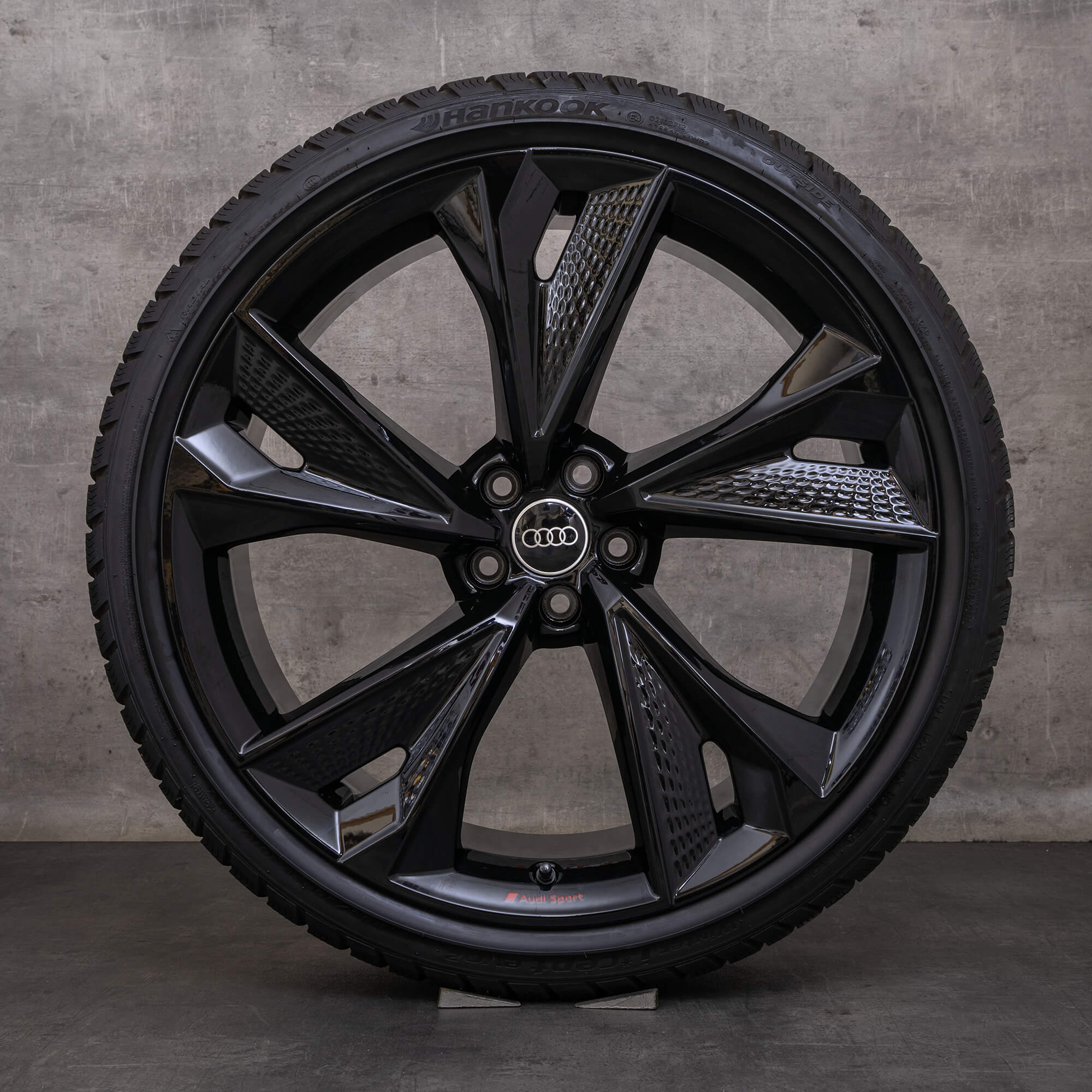 Jantes e pneus inverno originais Audi RS6 RS7 22 polegadas 4K C8 jantes 4K0601025AT preto brilhante