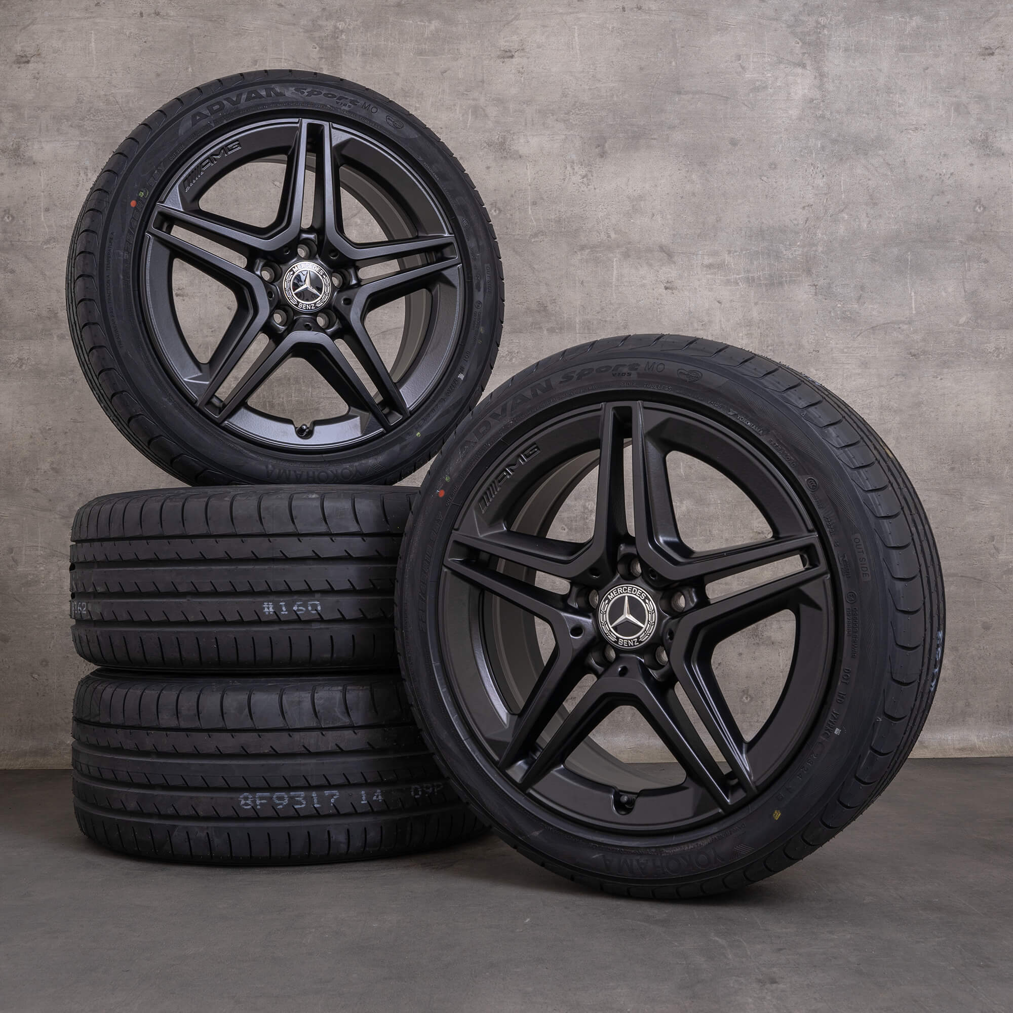 Autentico Mercedes Benz Classe C AMG cerchi 18 pollici W205 S205 C205 A205 pneumatici estivi A2054019500 A2054019600 nero opaco