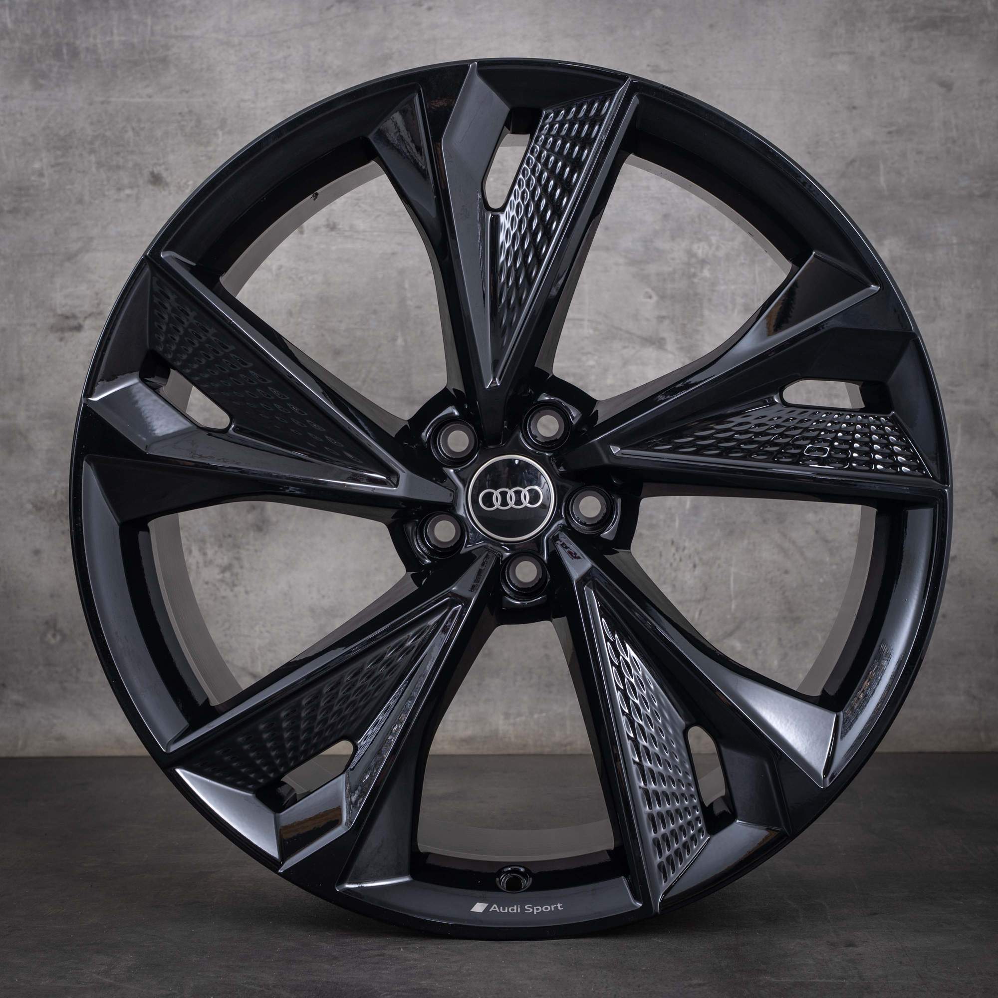 Oryginalne felgi Audi RS6 RS7 22 cale 4K C8 4K0601025BC czarne błyszczące