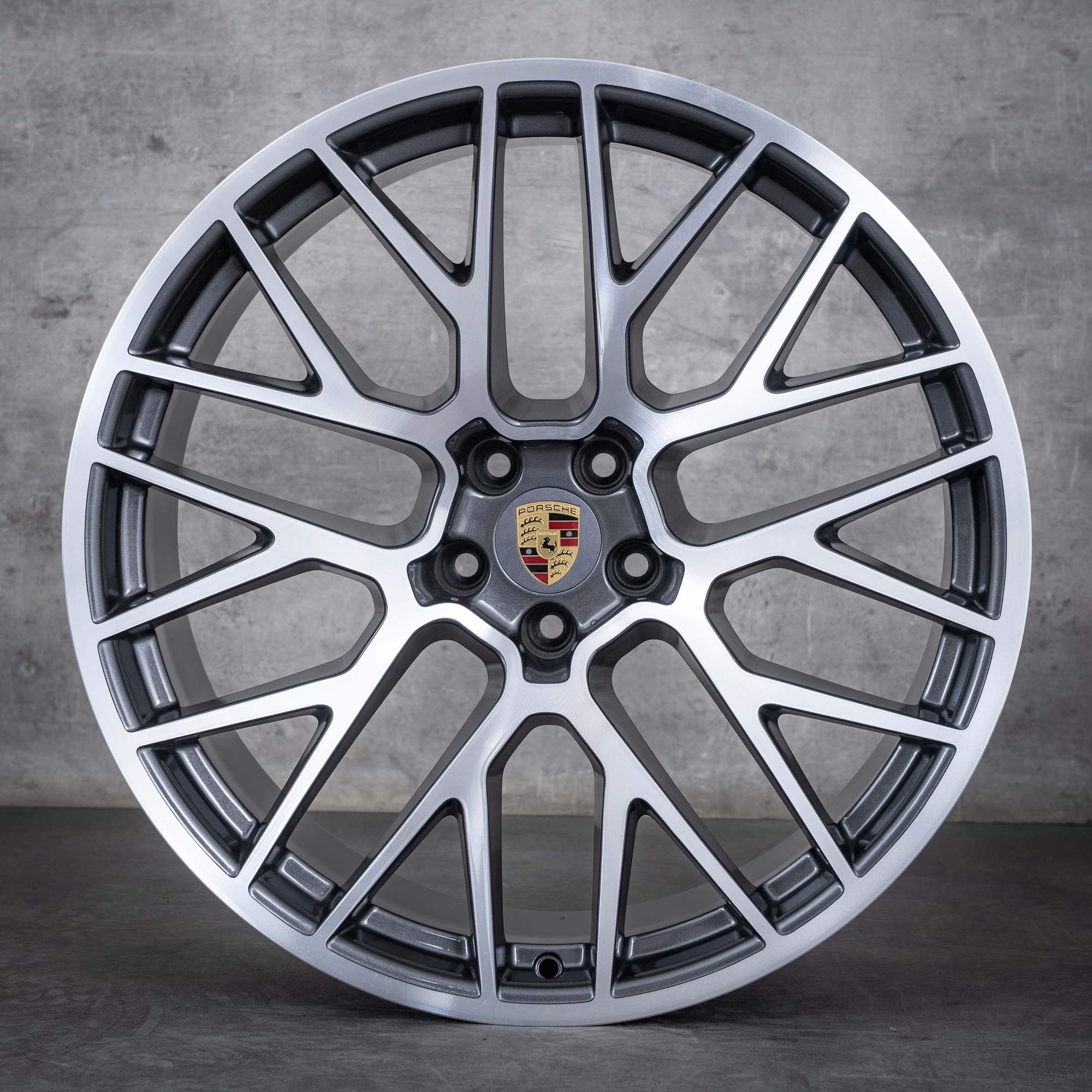 Oryginalne felgi Porsche Macan II 21 cali letnie koła 95B601025DL 95B601025DM RS Spyder tytanowe polerowane