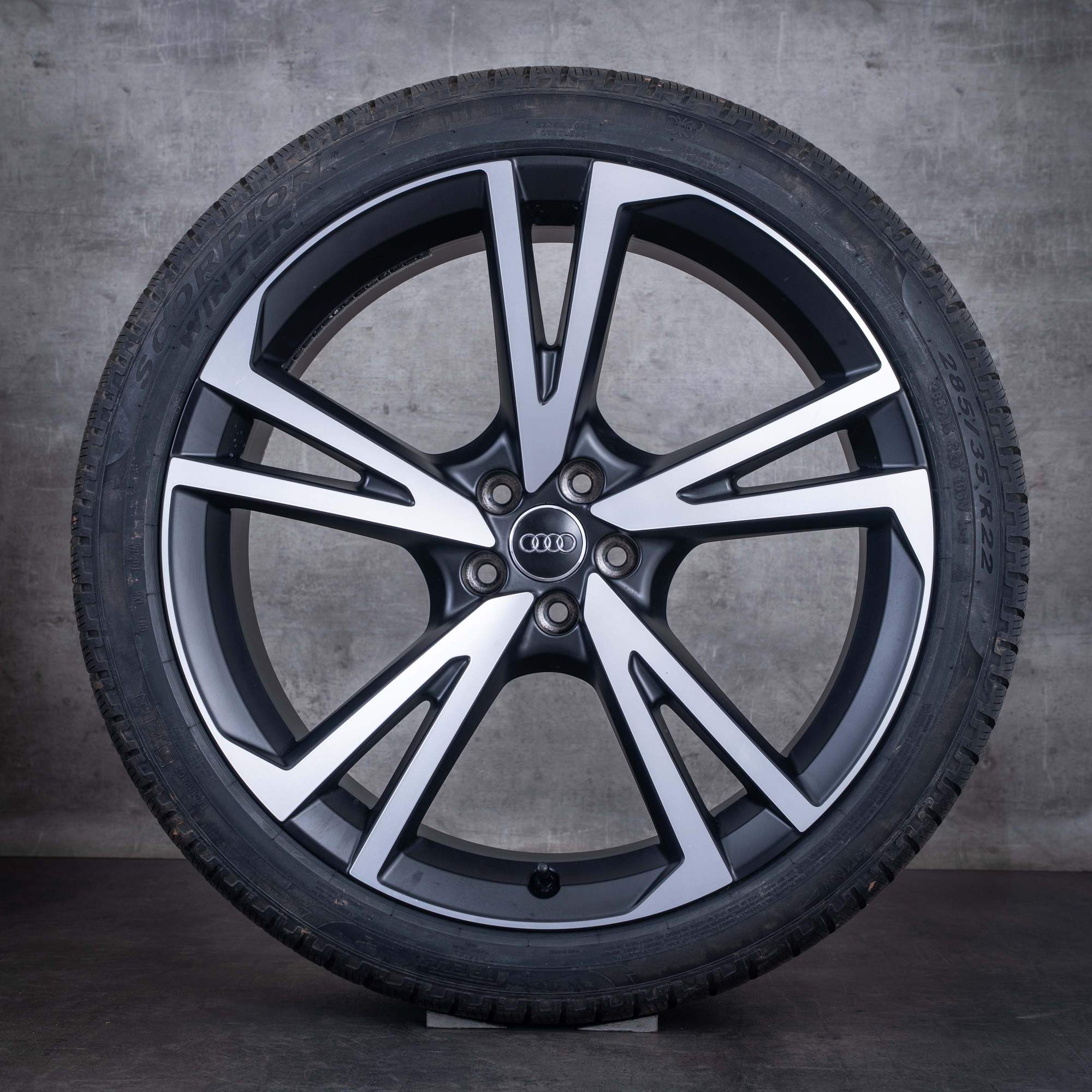 Original Audi Q7 SQ7 Winterräder 22 Zoll 4M Felgen Falx Design 4M0601025BT schwarz matt front glanzgedreht