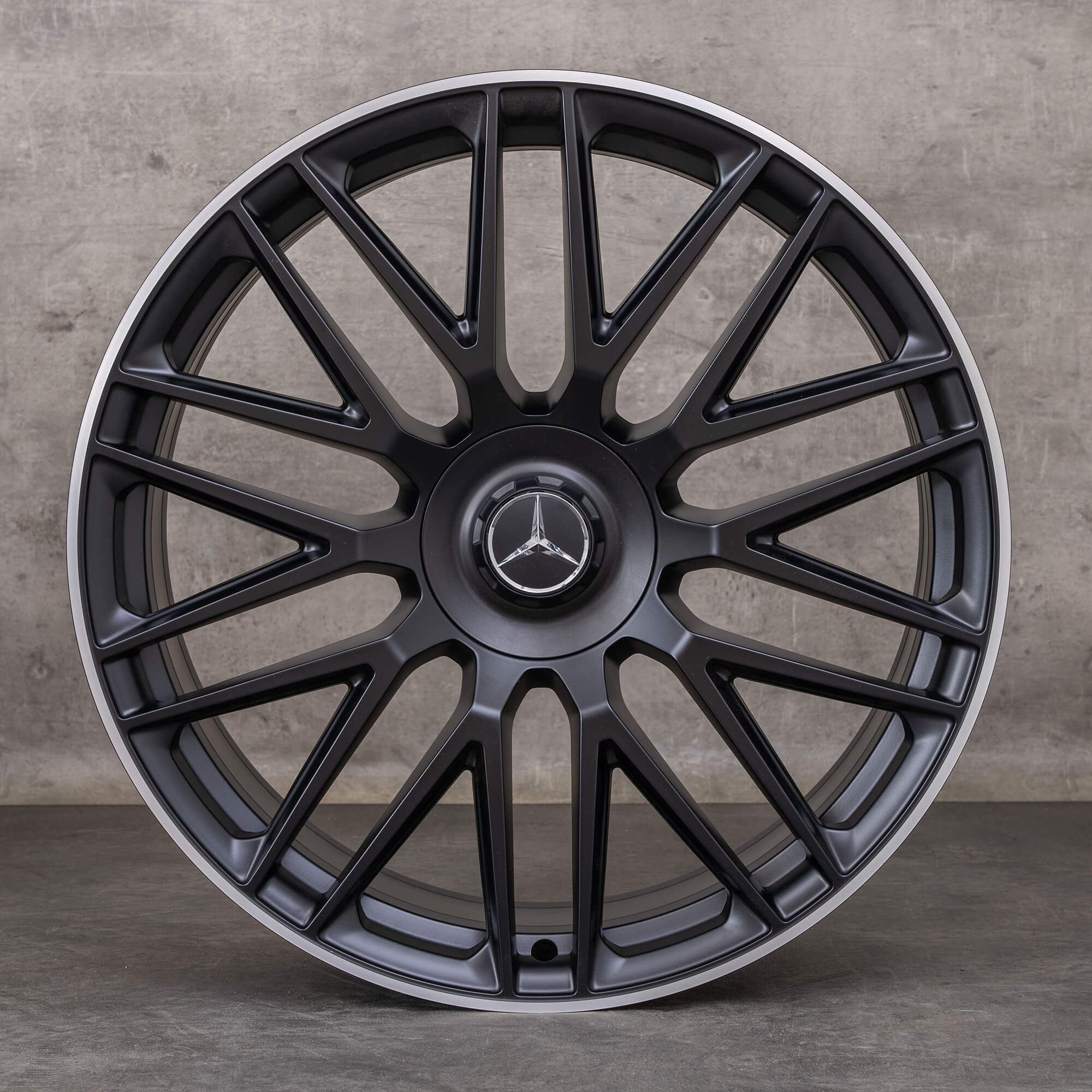Alkuperäiset Mercedes-Benz S-sarjan S 63 AMG E Performance -vanteet 21 tuumaa V223 A2234012300 A2234012400 mattamusta diamond cut UUDET