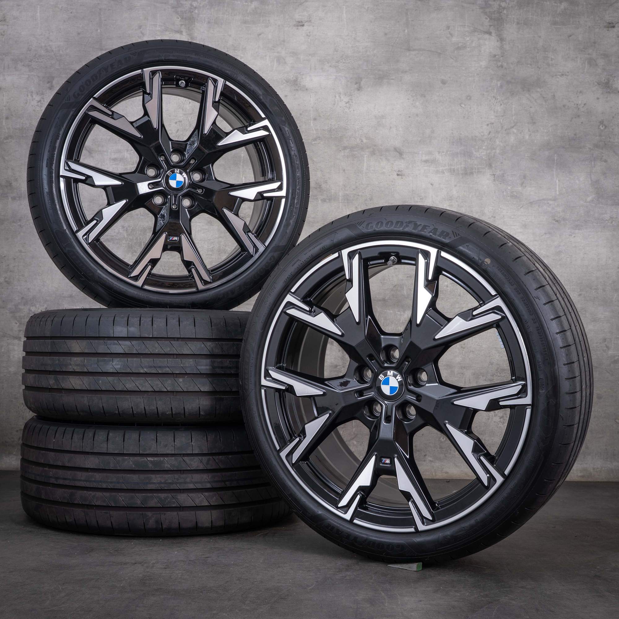 Oryginalne koła zimowe BMW serii 1 i Serii 2 19 cali modele F70 F74 Gran Coupe stylizacja 976 M 5A45267 kolor jet black diamond cut