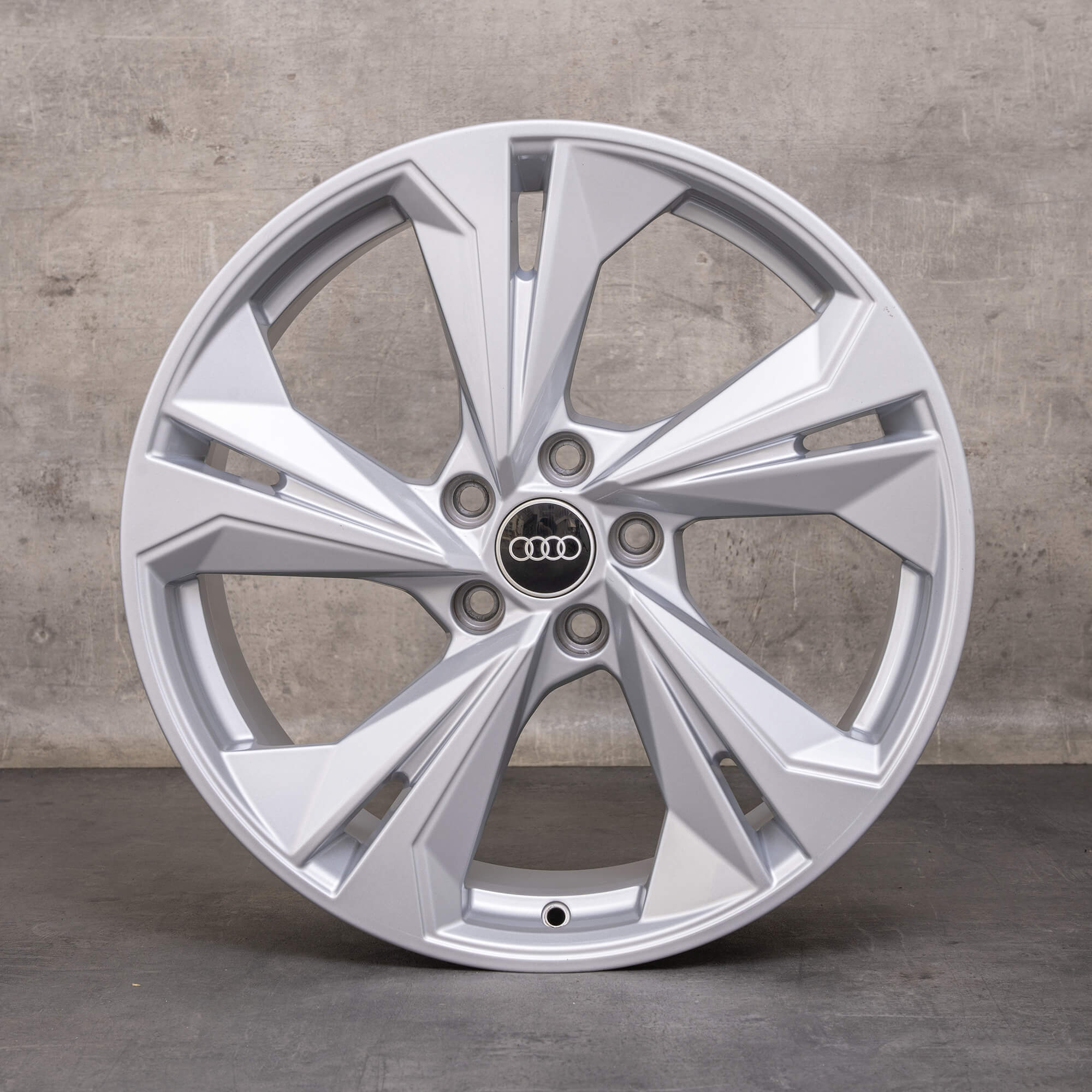 OEM Audi A3 S3 winter wheels 19 inch 8V rims 8V0601025K Blade Design silver