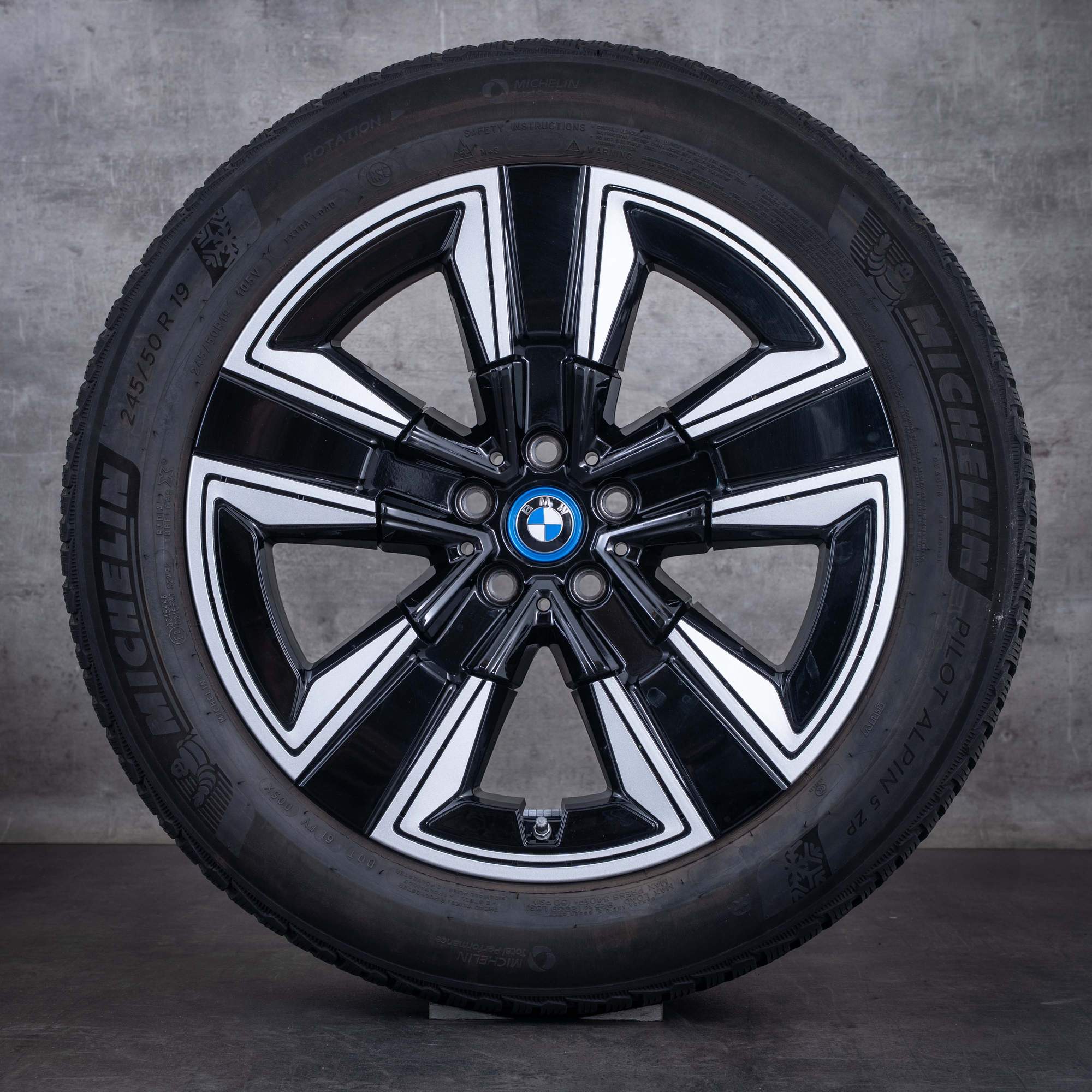 Original BMW iX3 Winterräder 19 Zoll G08 Felgen Styling 842 6895627 jet black uni silber