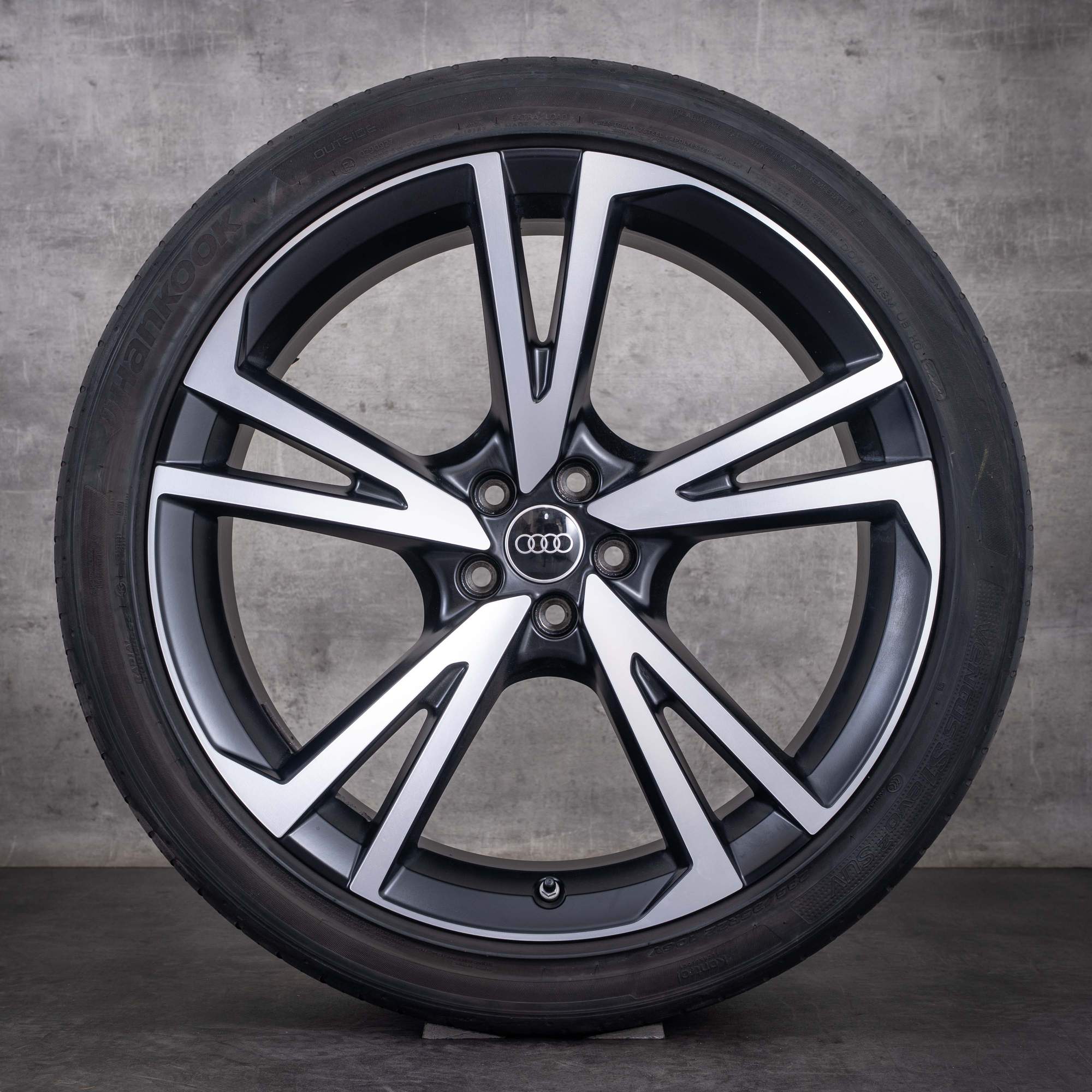 OEM Audi Q7 SQ7 22inch 4M summer wheels Falx Design 4M0601025BT aluminum rims matte black diamond cut finish