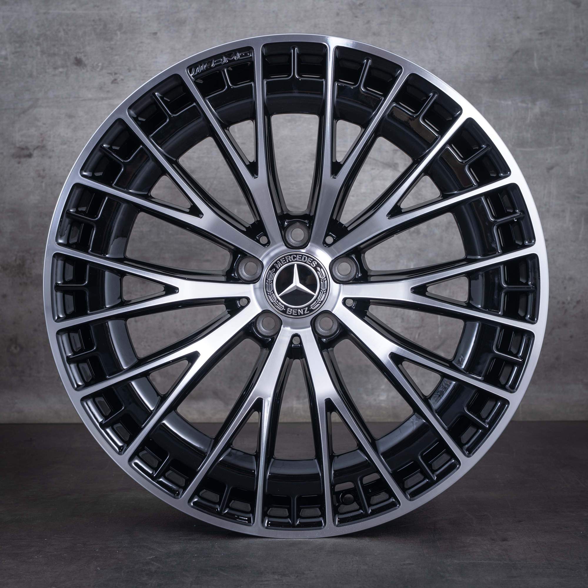 Oryginalne felgi Mercedes-Benz CLE 53 AMG 20 cali C236 A236 4Matic A2364012900 A2364013000 czarne przednie z felgami z technologią diamond cut NOWE